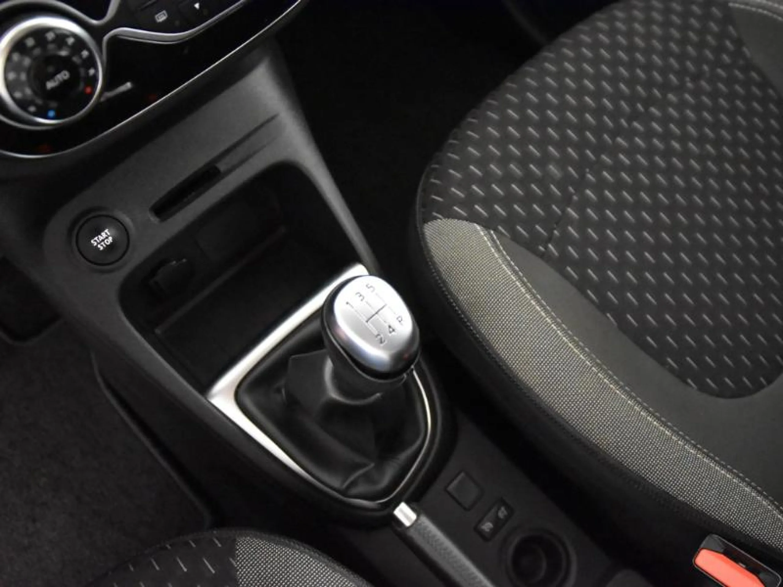 RENAULT CAPTUR ZEN TCE 66KW (90CV) - Foto 10