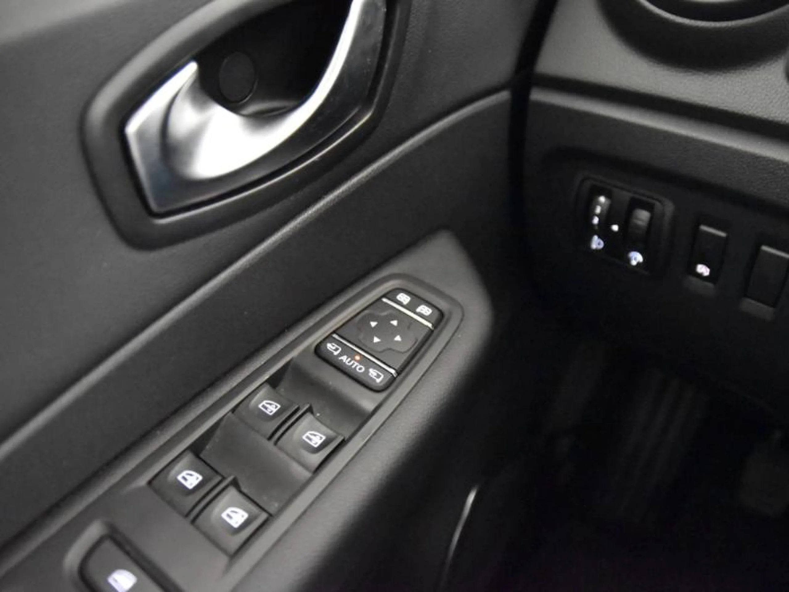 RENAULT CAPTUR ZEN TCE 66KW (90CV) - Foto 17