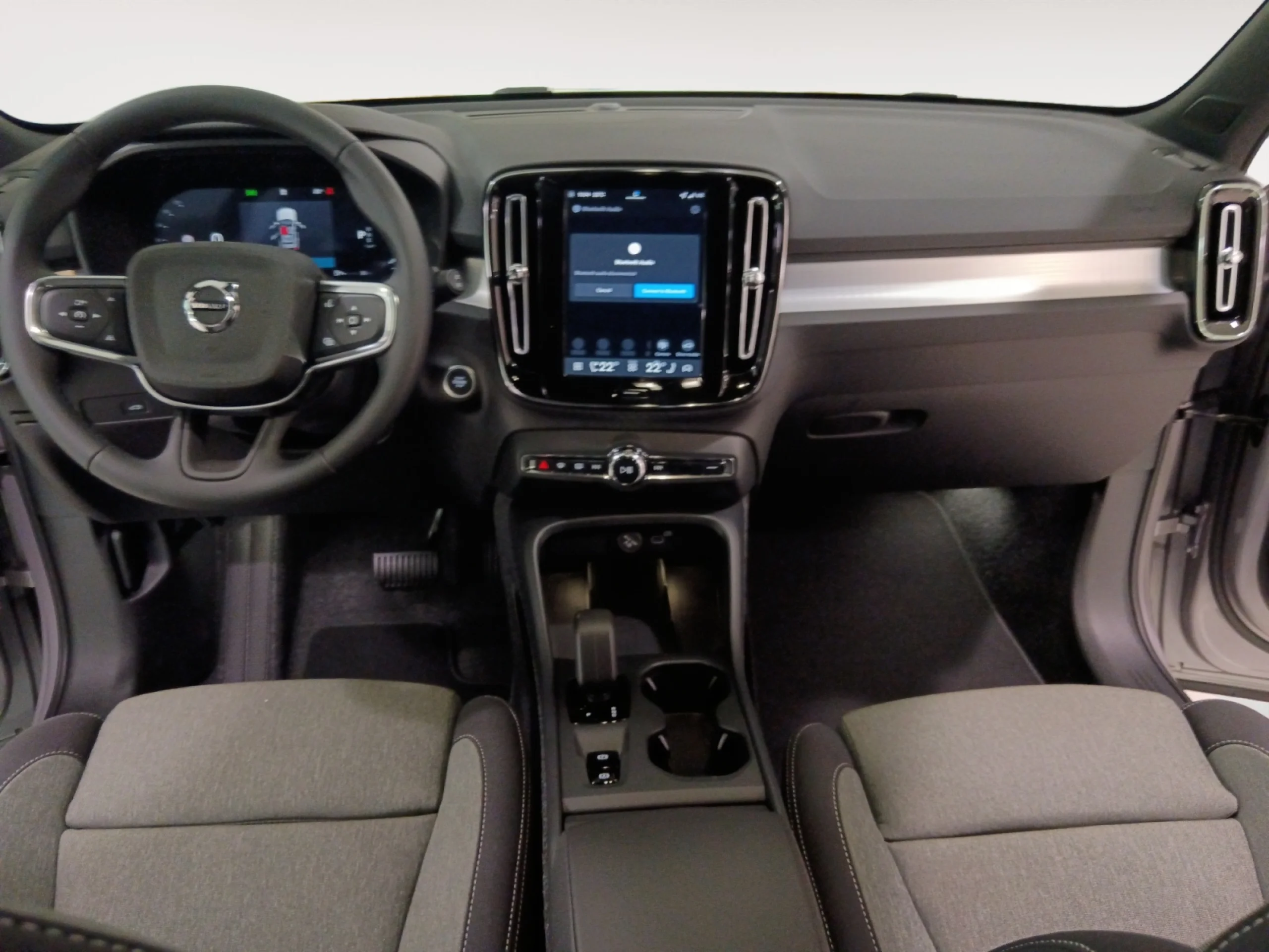 VOLVO XC40 2.0 B3 G CORE AUTO - Foto 4