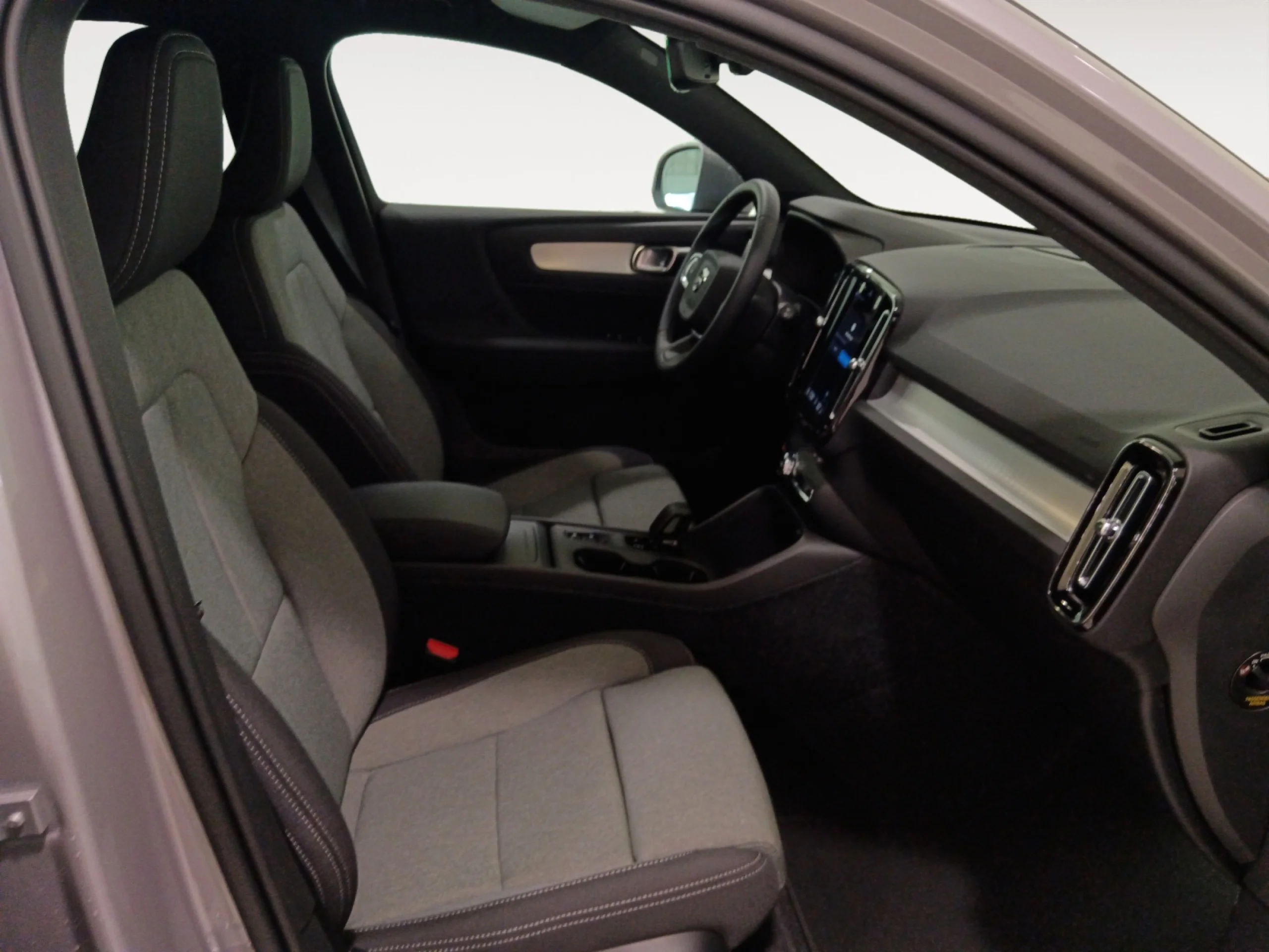 VOLVO XC40 2.0 B3 G CORE AUTO - Foto 5