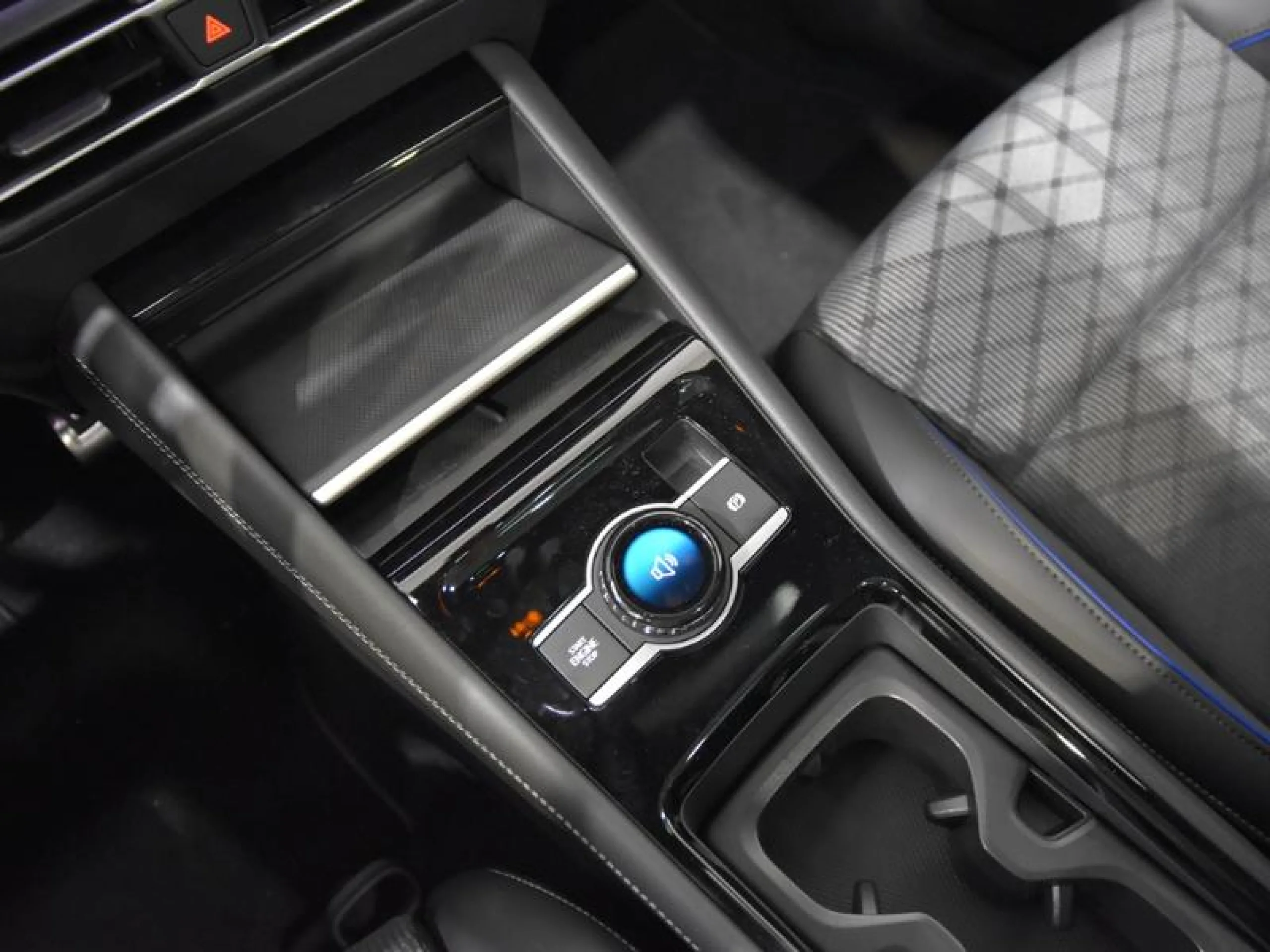 VOLKSWAGEN TIGUAN TIGUAN R LINE 1.5 TSI EHYBRID 130 KW (177 CV) / 85 KW (115 CV)  AUTOMÁTICO DSG 6 VEL. - Foto 12