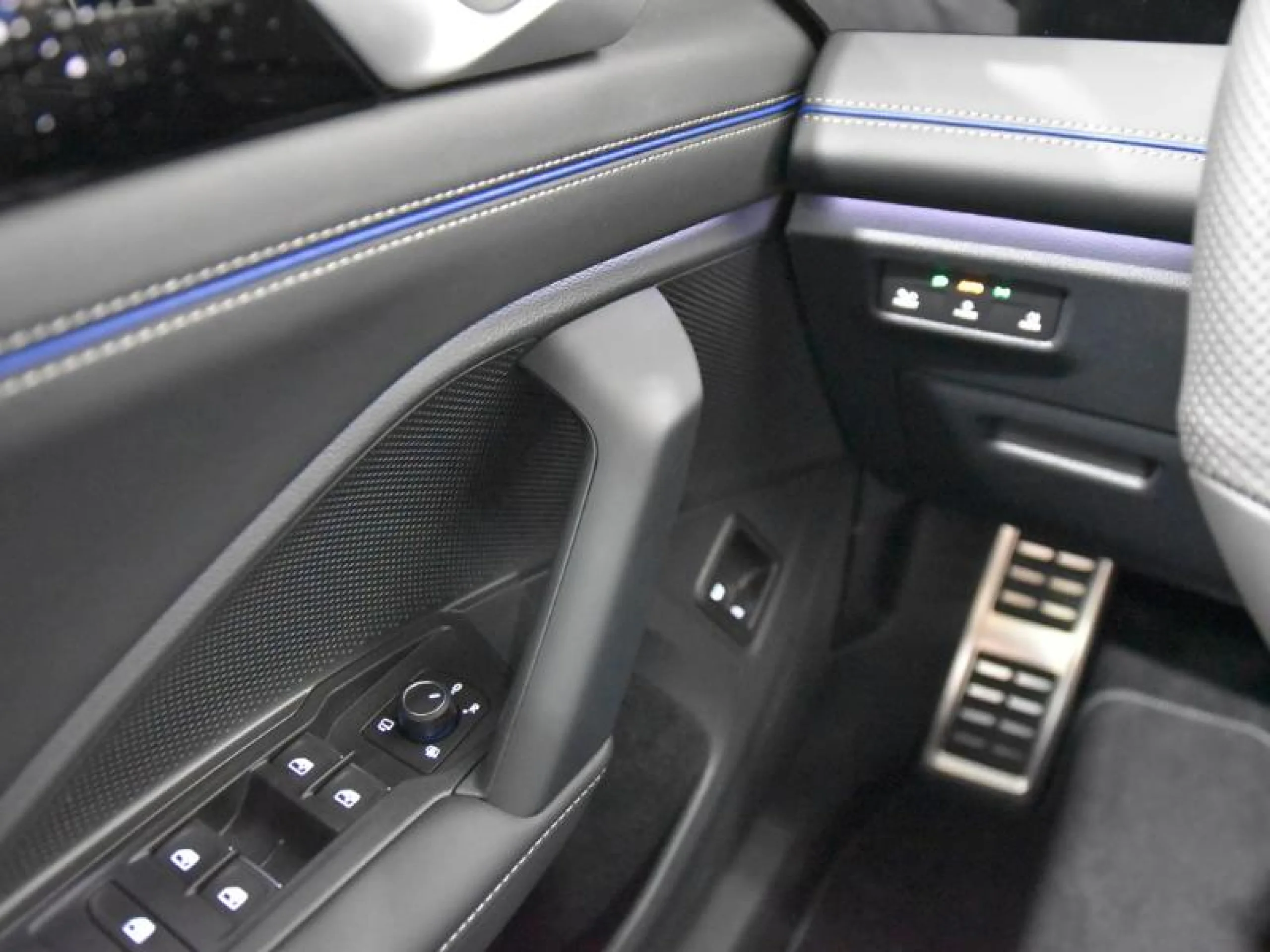 VOLKSWAGEN TIGUAN TIGUAN R LINE 1.5 TSI EHYBRID 130 KW (177 CV) / 85 KW (115 CV)  AUTOMÁTICO DSG 6 VEL. - Foto 19