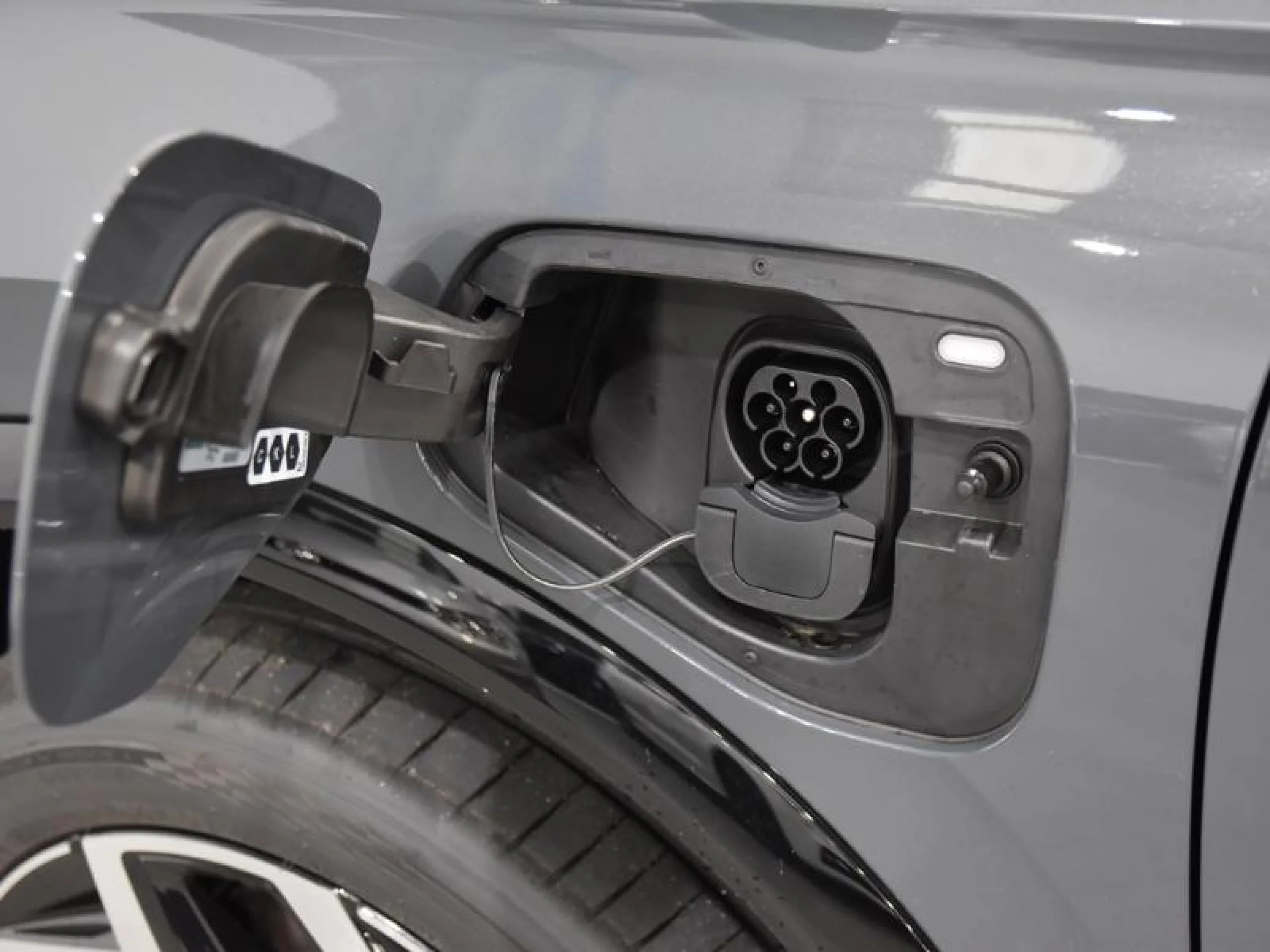 VOLKSWAGEN TIGUAN TIGUAN R LINE 1.5 TSI EHYBRID 130 KW (177 CV) / 85 KW (115 CV)  AUTOMÁTICO DSG 6 VEL. - Foto 22