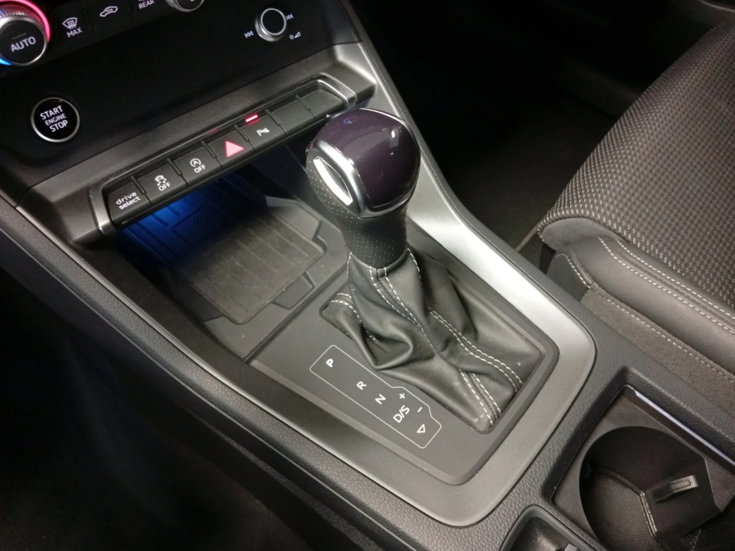 AUDI Q3 BLACK LINE 35 TDI 110KW (150CV) - Foto 17
