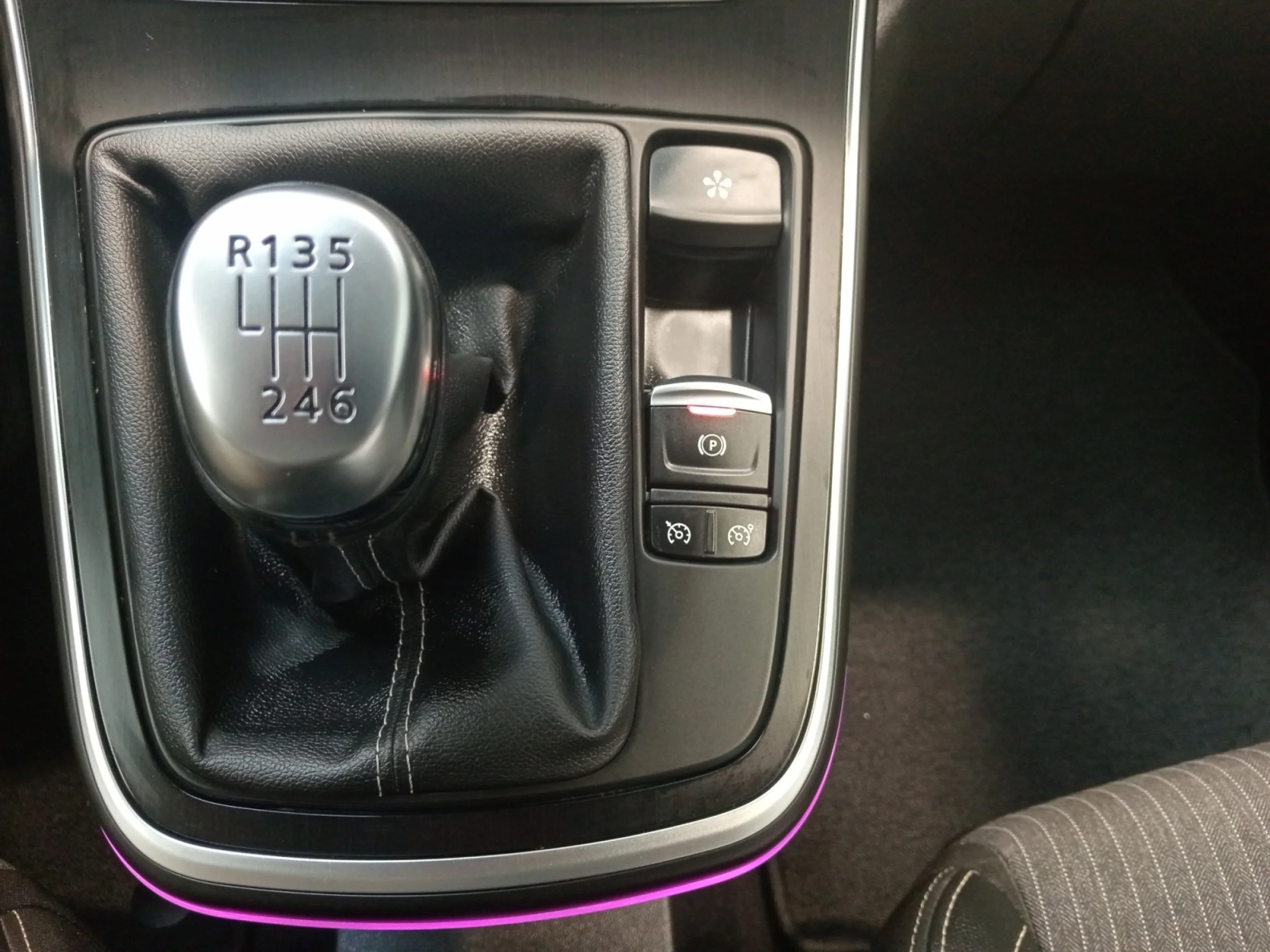 RENAULT GRAND SCENIC ZEN TCE 103 KW (140CV) GPF MY2021 - Foto 16