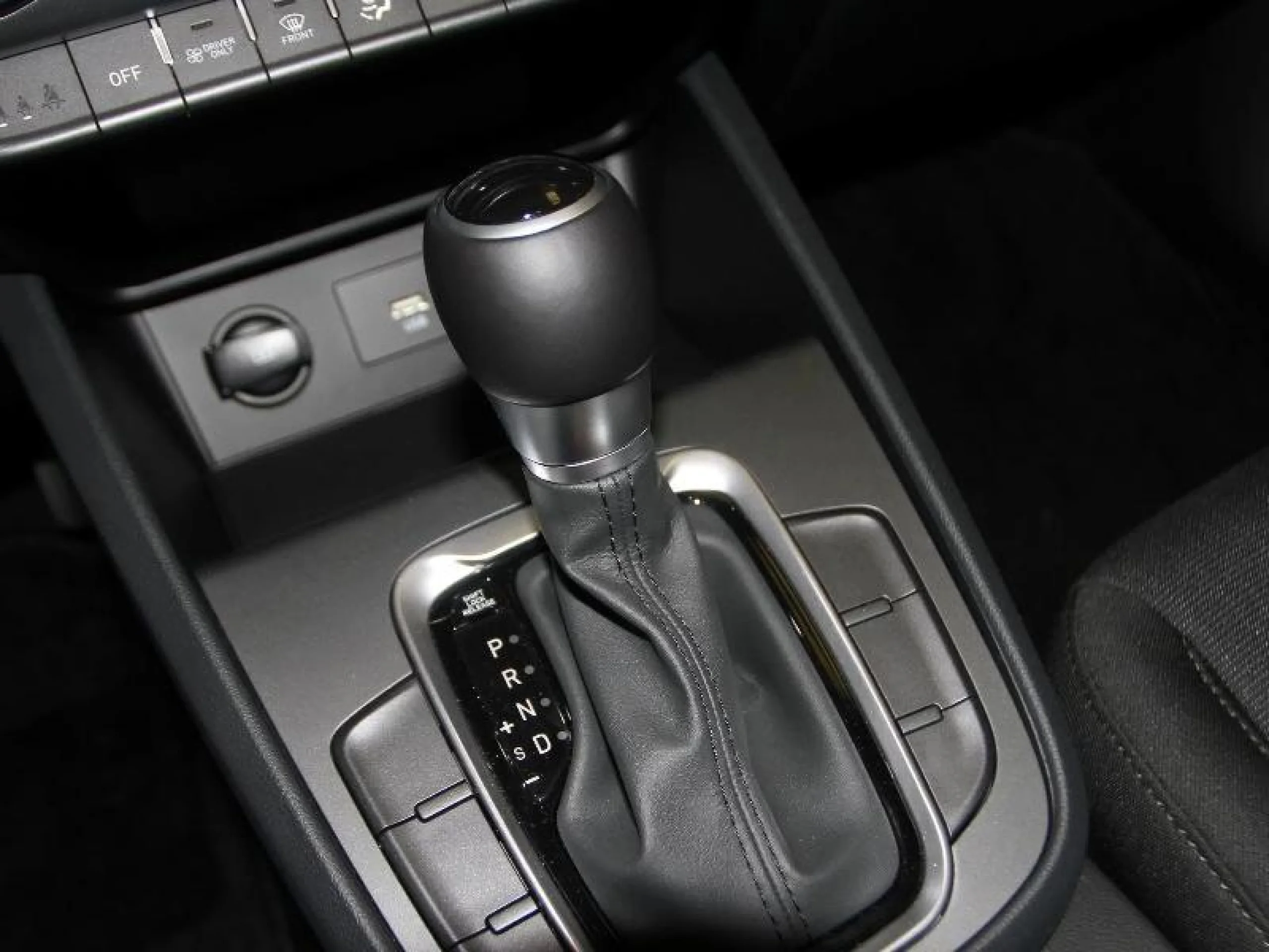 HYUNDAI KONA 1.6 GDI HEV STYLE SKY DT - Foto 4