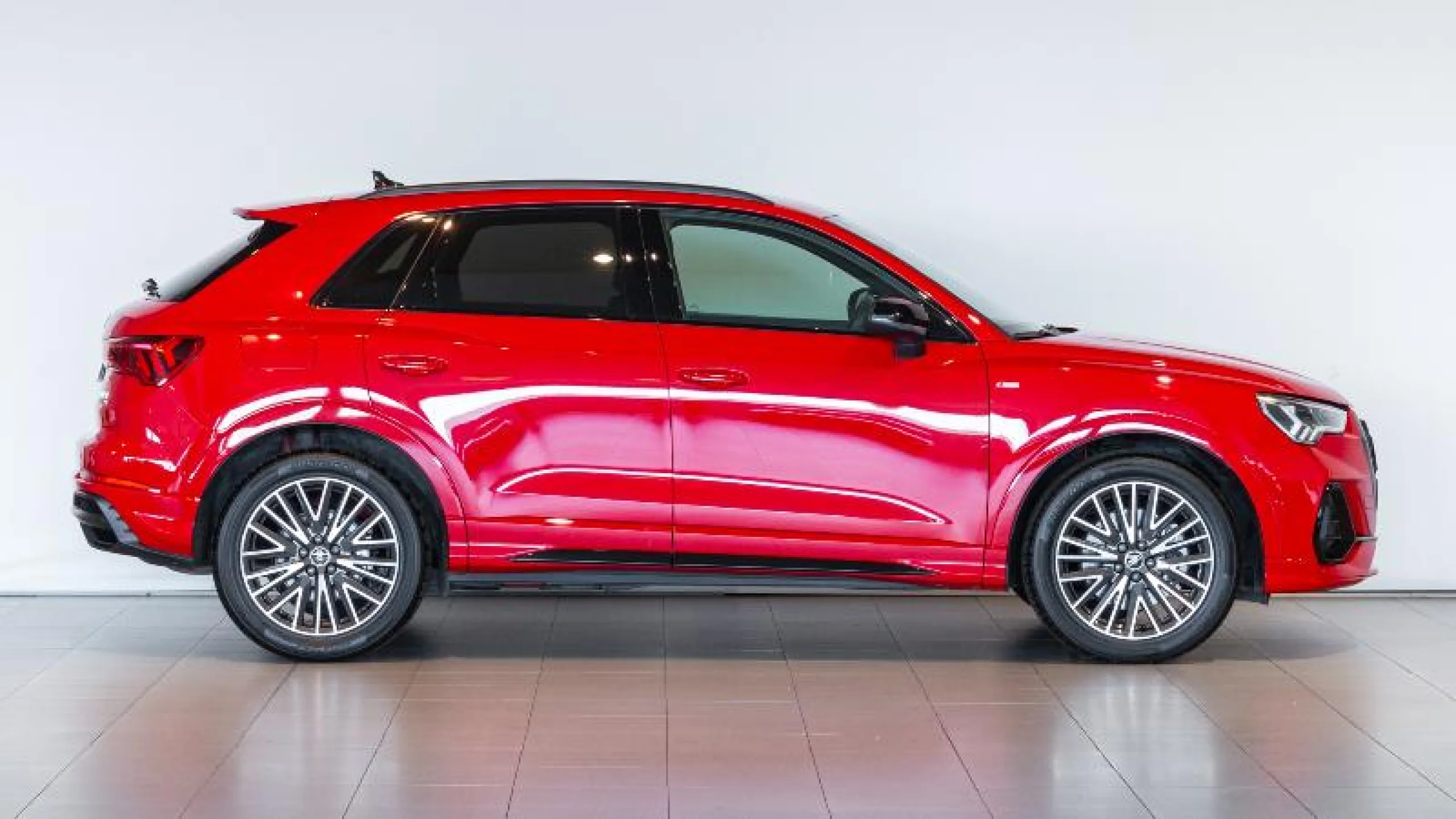 AUDI Q3 40 TFSI 140KW S TRONIC QUATTR BLACK LINE - Foto 3