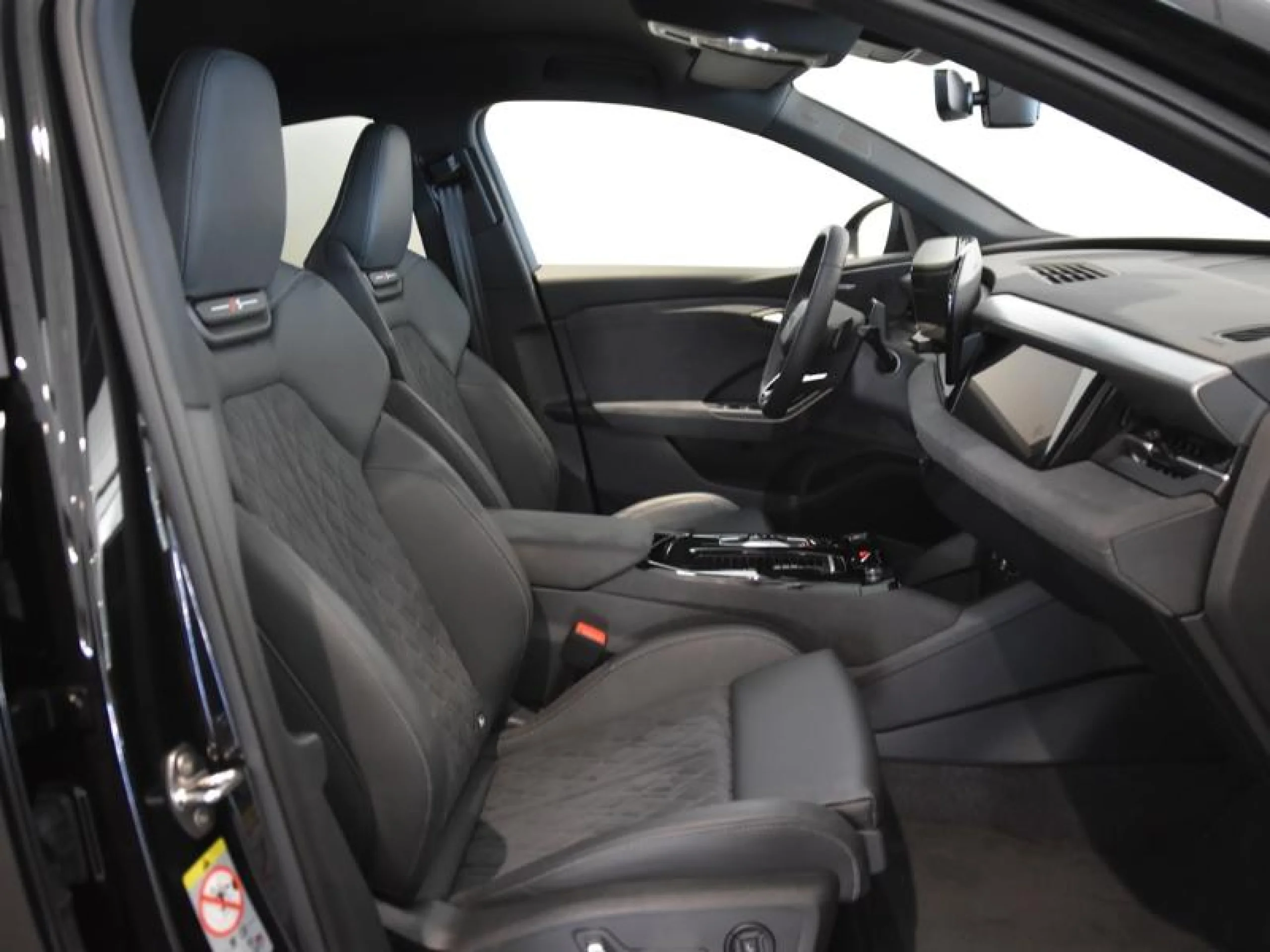 AUDI Q6 SPORTBACK E TRON BLACK LINE QUATTRO - Foto 6