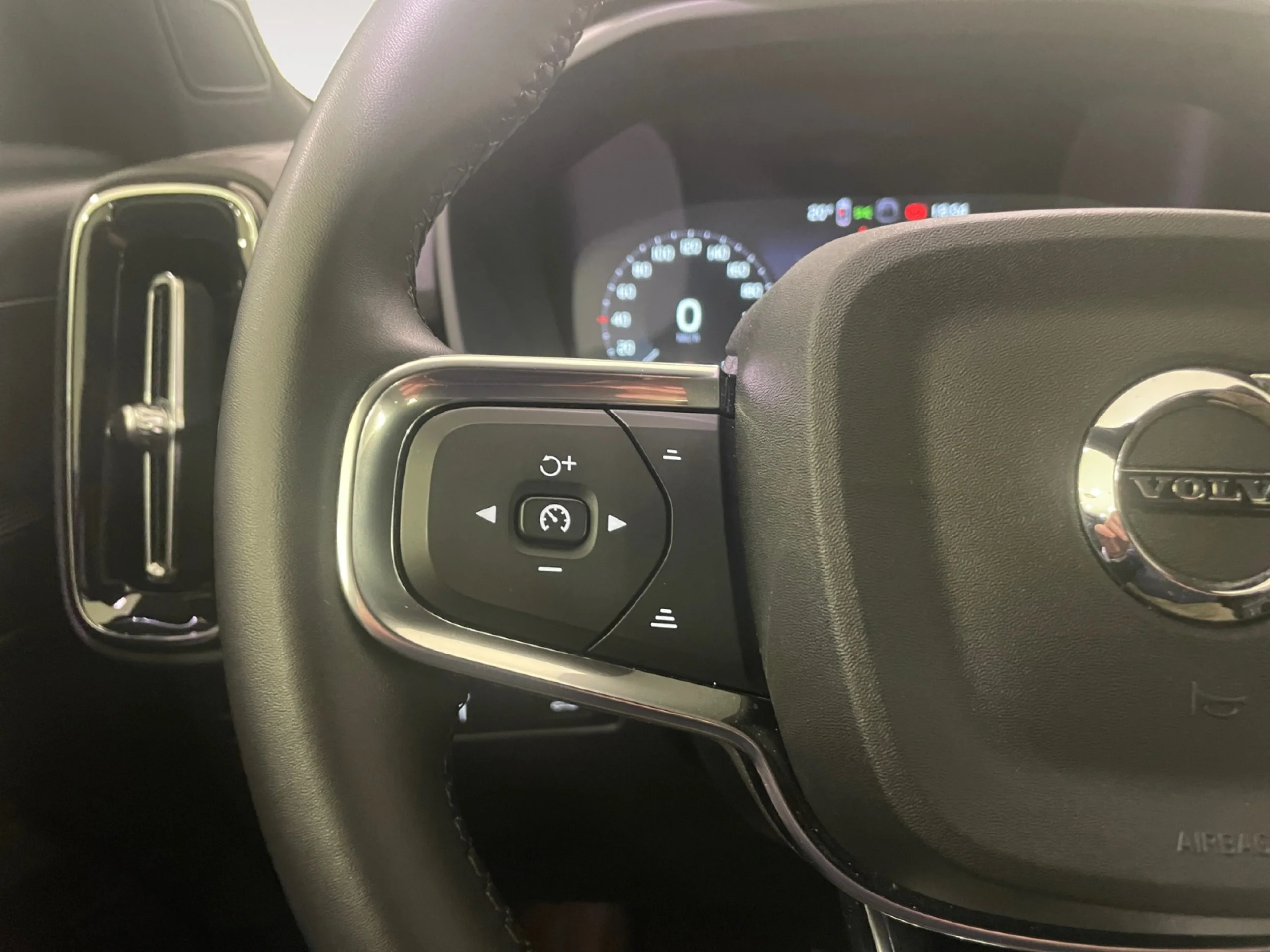 VOLVO XC40 1.5 T2 CORE AUTO - Foto 12