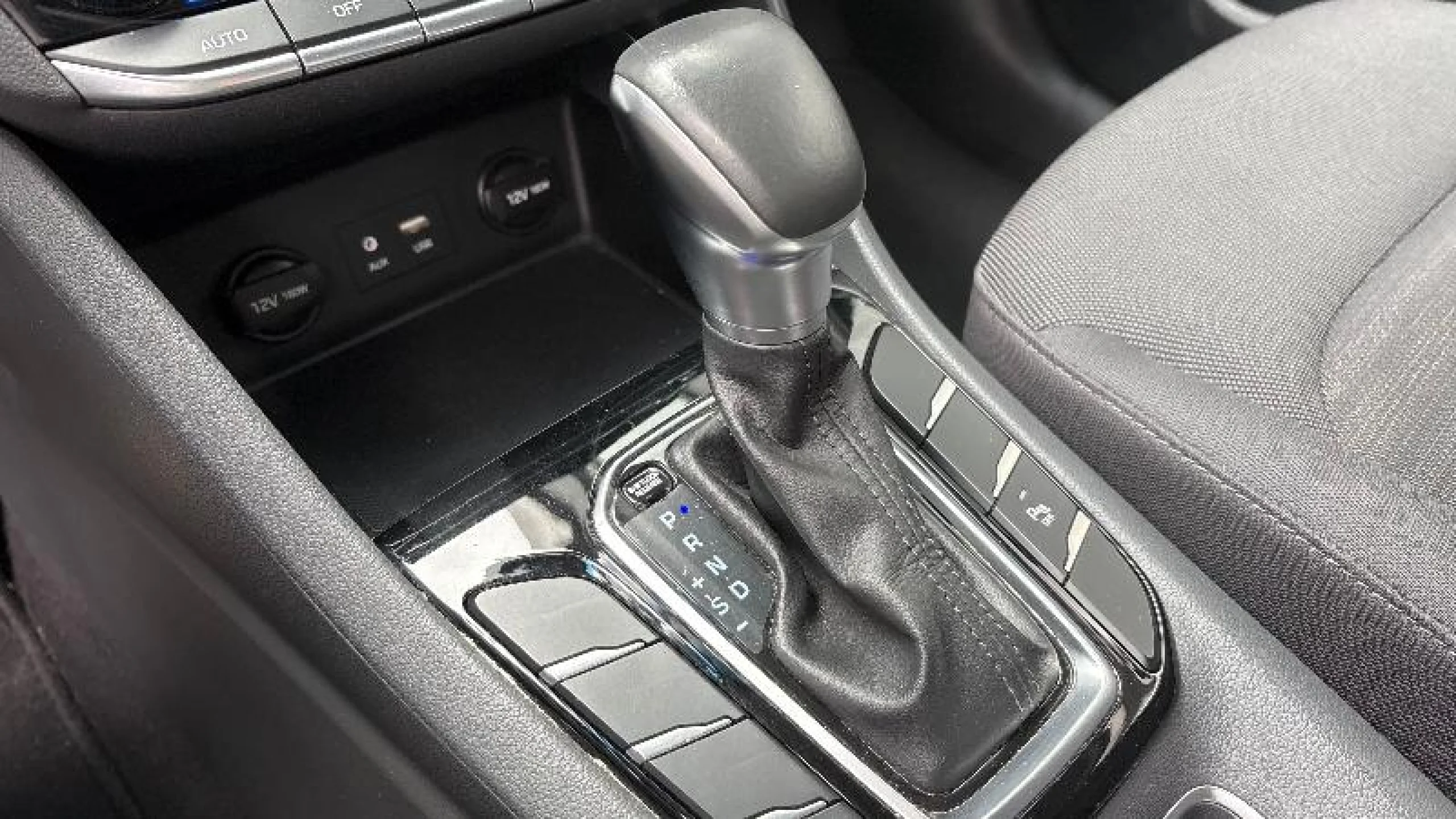 HYUNDAI IONIQ 1.6 GDI HEV KLASS DT - Foto 24