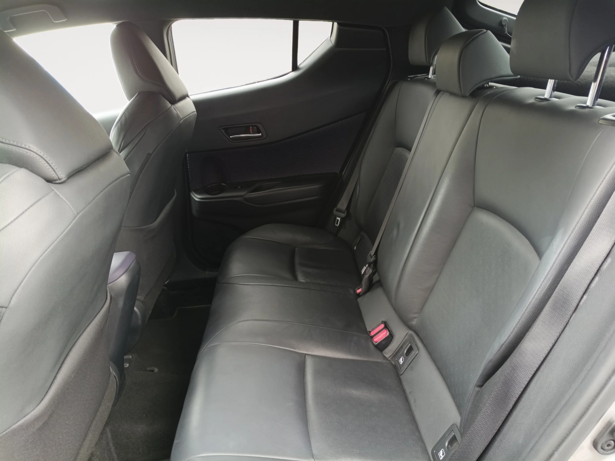 TOYOTA C HR 1.8 125H DYNAMIC PLUS - Foto 6