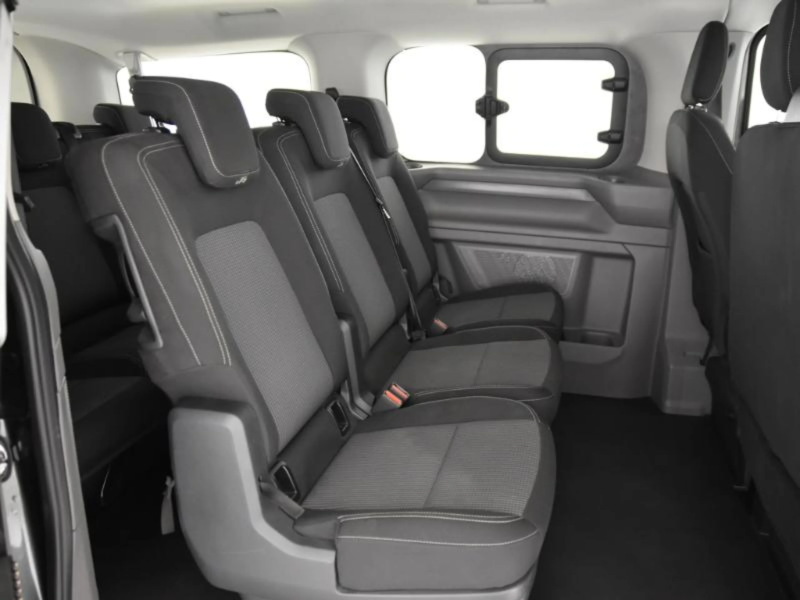 VOLKSWAGEN CARAVELLE CORTA 2.0 TDI 110 KW (150 CV) AUT 8 VEL - Foto 6