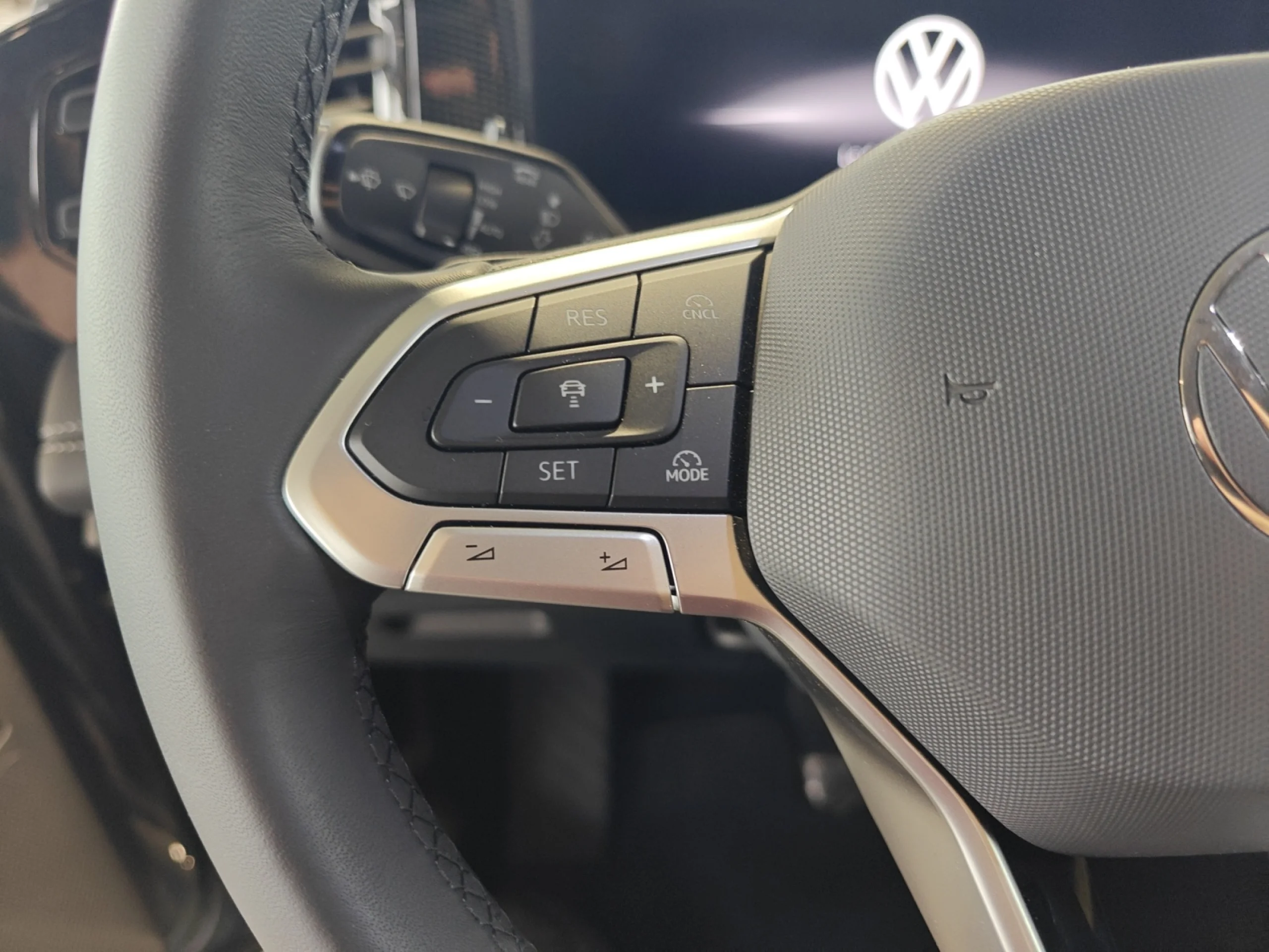 VOLKSWAGEN TIGUAN ··MÁS·· 2.0 TDI 110KW (150CV) DSG - Foto 11