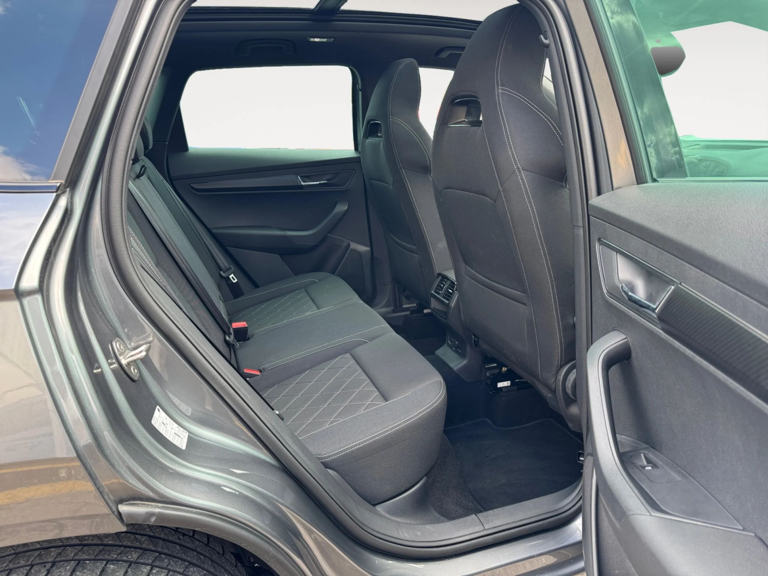 SKODA KAROQ 1.5 TSI 110KW (150CV) DSG ACT SPORTLINE - Foto 6