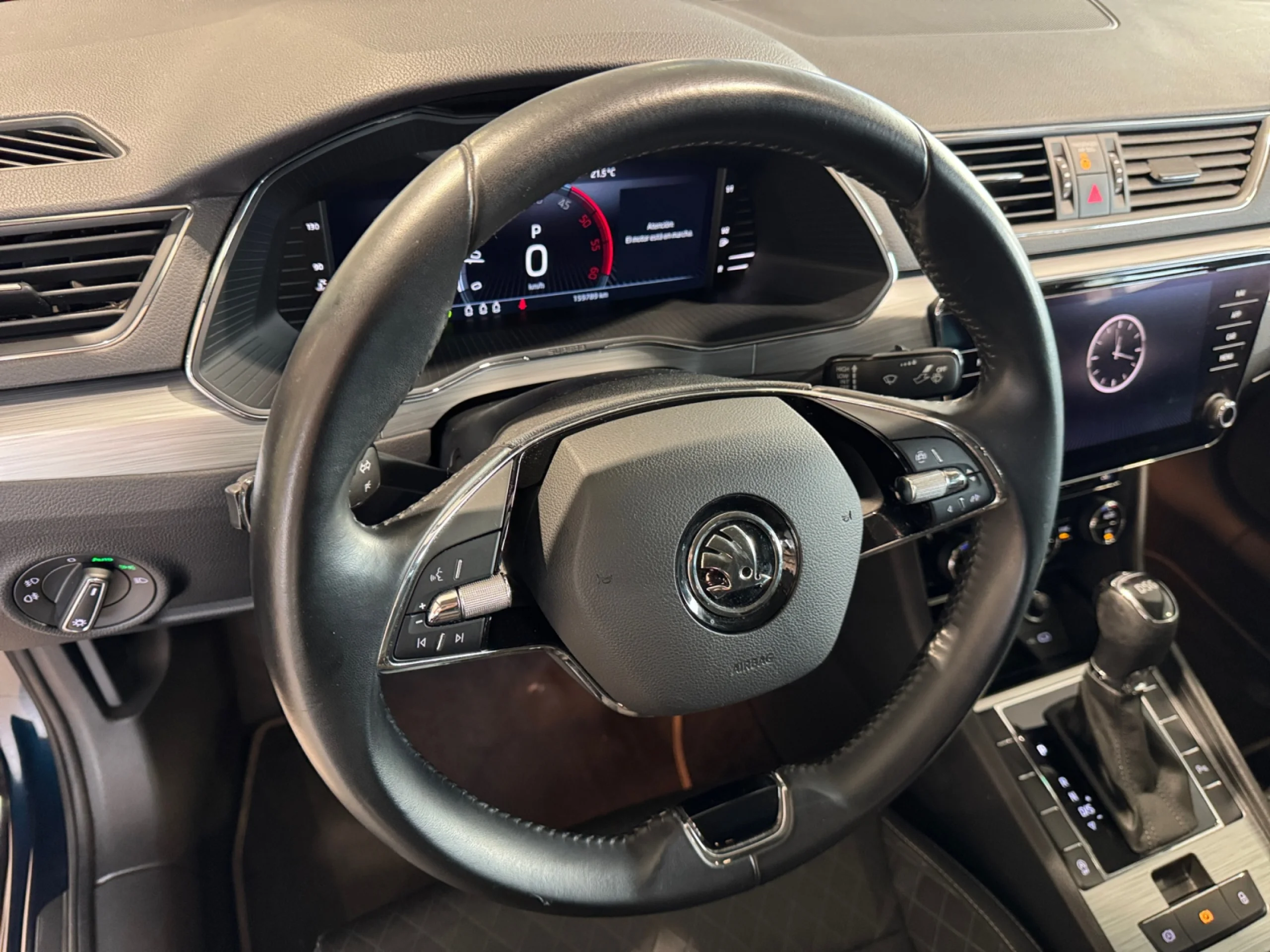 SKODA Superb 2.0 TDI 110KW (150CV) DSG STYLE - Foto 9