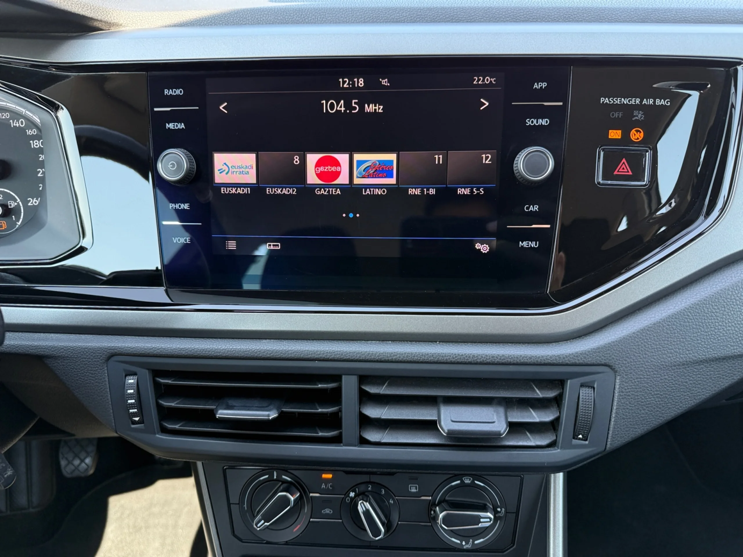 VOLKSWAGEN POLO ADVANCE 1.6 TDI 70KW (95CV) - Foto 9