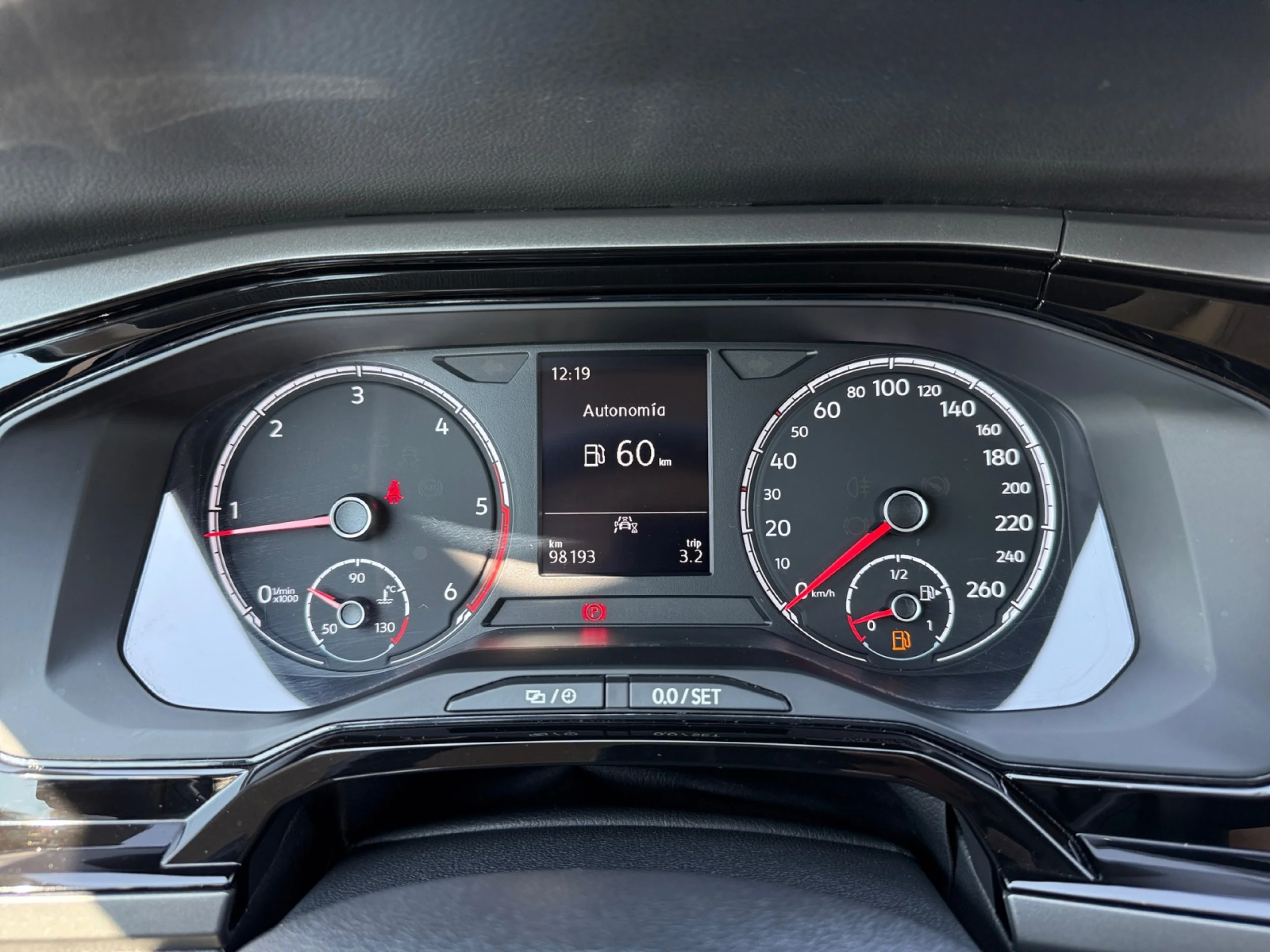 VOLKSWAGEN POLO ADVANCE 1.6 TDI 70KW (95CV) - Foto 10