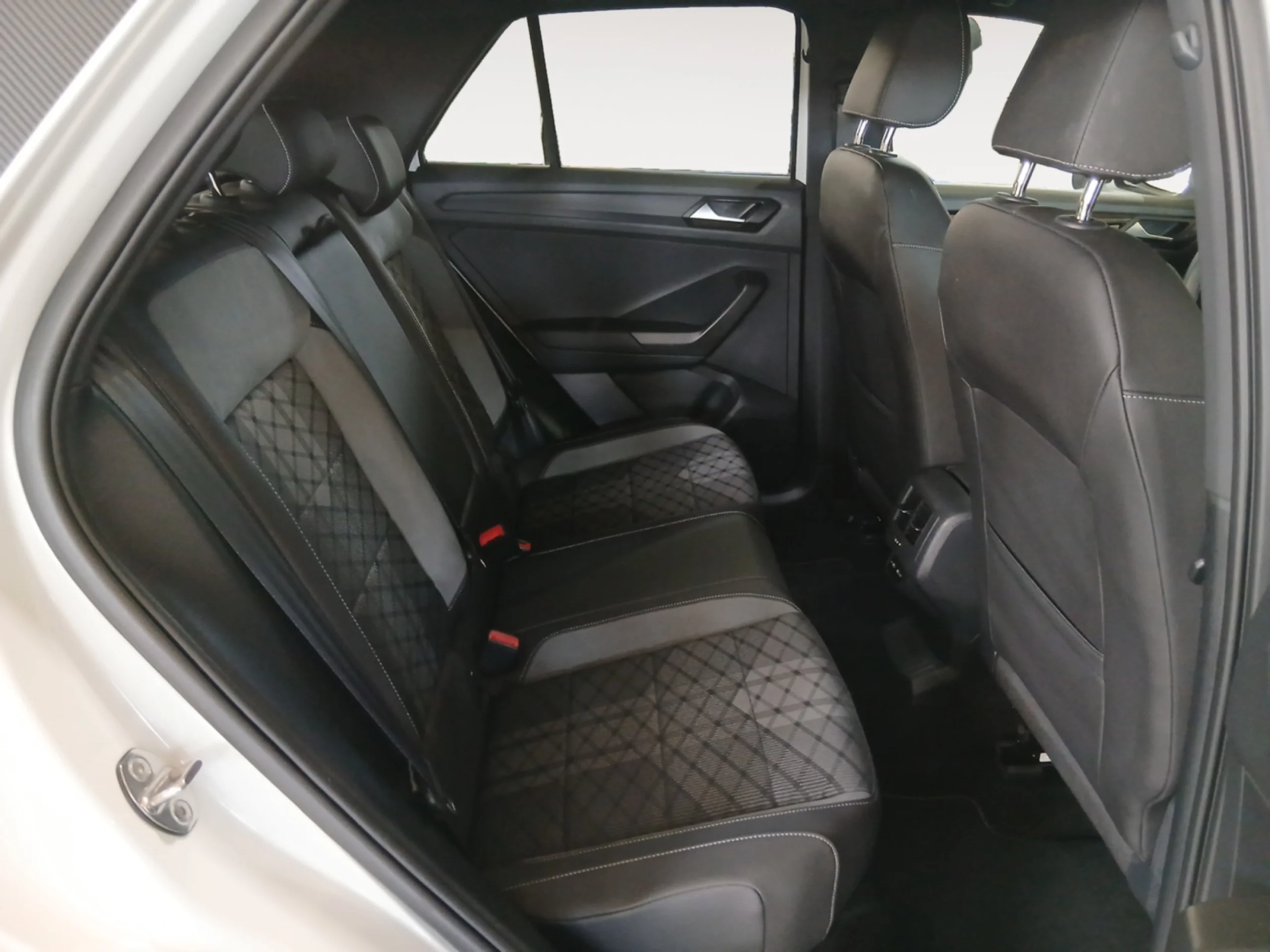 VOLKSWAGEN T ROC ADVANCE R LINE 1.5 TSI 110KW (150CV) DSG - Foto 6