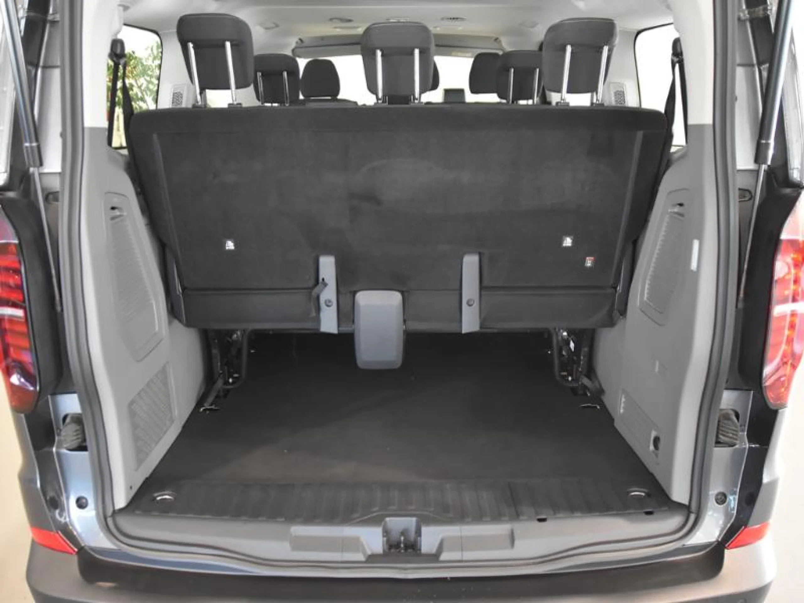 VOLKSWAGEN CARAVELLE CORTA 2.0 TDI 81 KW (110 CV) 6 VE - Foto 7