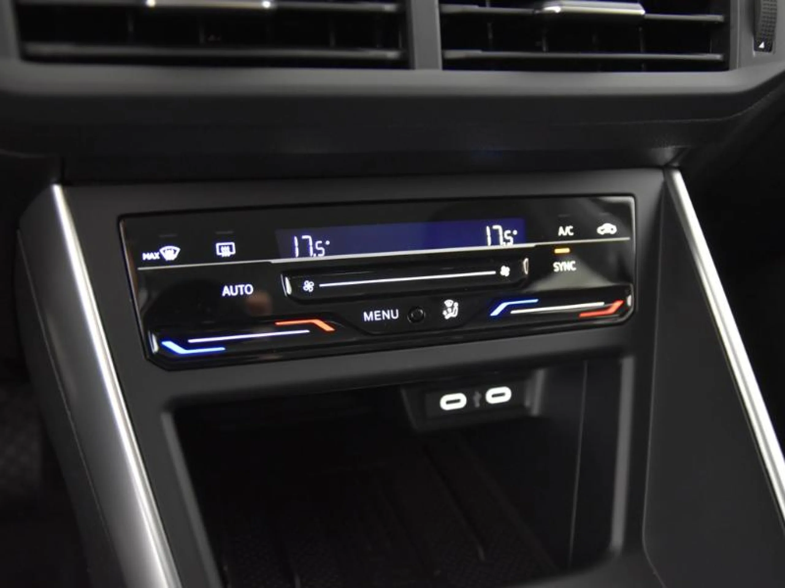 VOLKSWAGEN POLO POLO MÁS 1.0 TSI 70 KW (95 CV)  5 VEL. - Foto 12