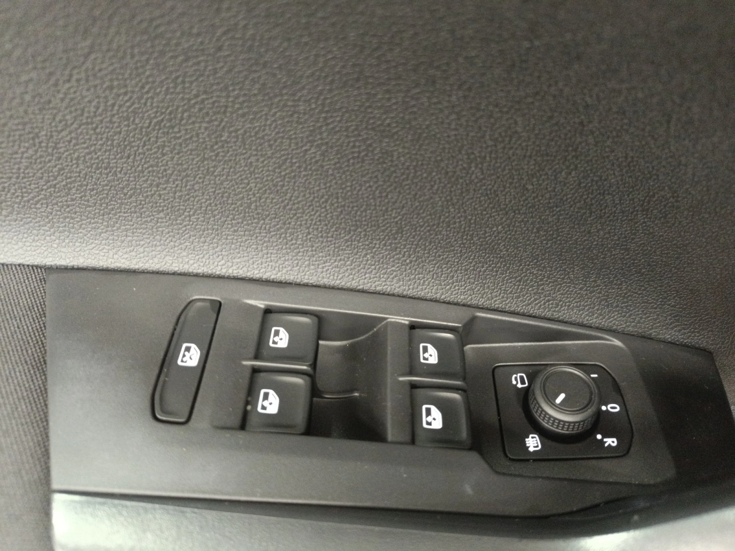 VOLKSWAGEN POLO LIFE 1.0 TSI 70KW (95CV) - Foto 13