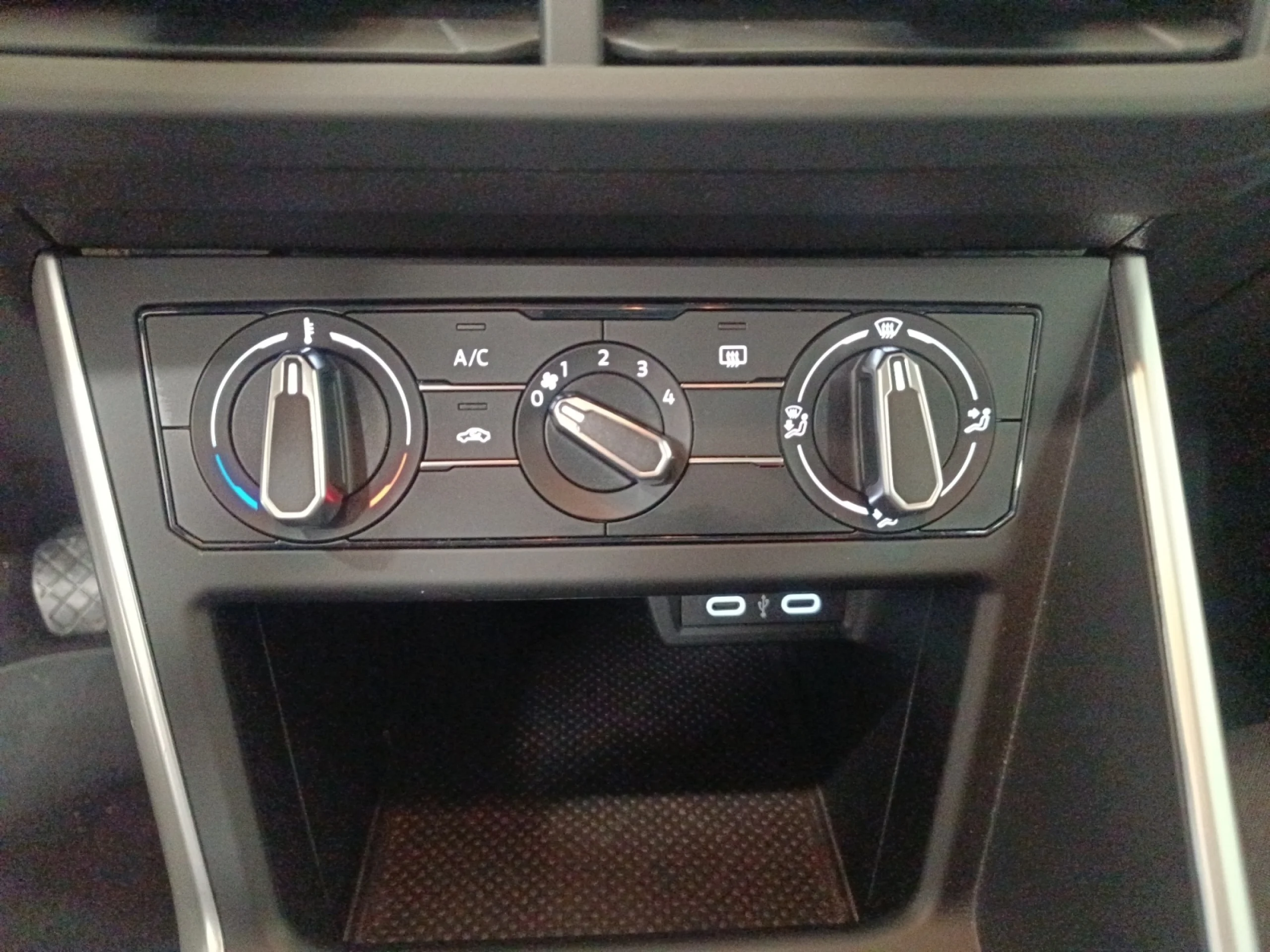 VOLKSWAGEN POLO LIFE 1.0 TSI 70KW (95CV) - Foto 19