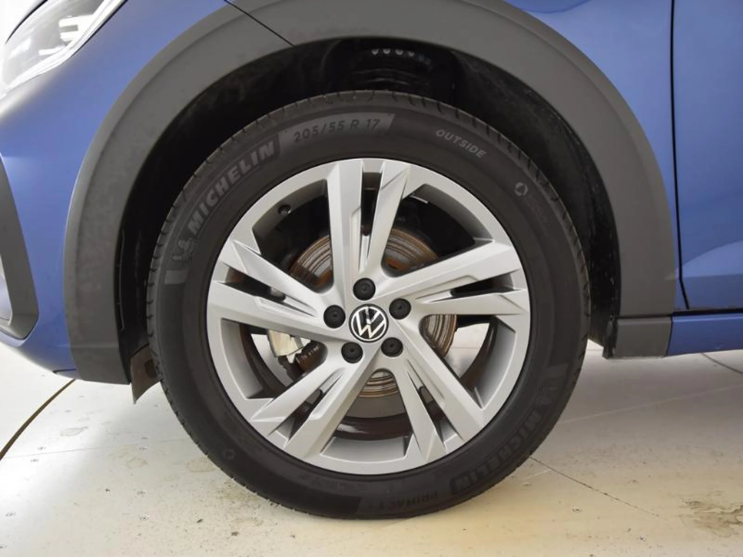 VOLKSWAGEN TAIGO R LINE 1.0 TSI 85KW (115CV) - Foto 8