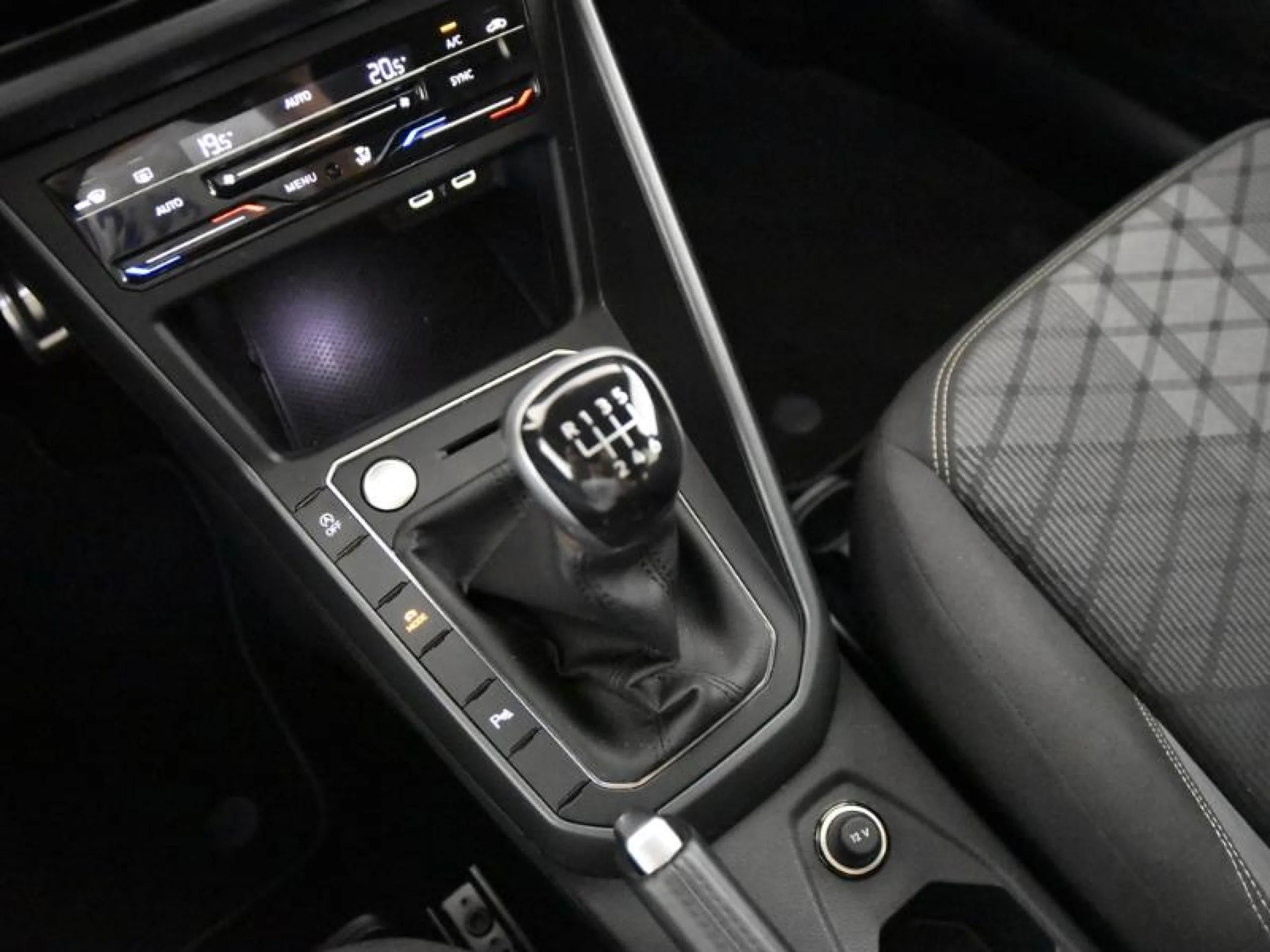 VOLKSWAGEN TAIGO R LINE 1.0 TSI 85KW (115CV) - Foto 10