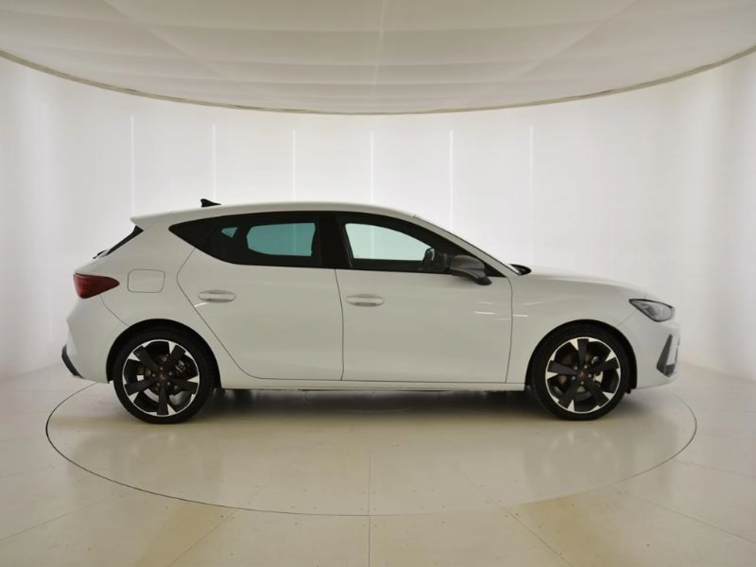 CUPRA LEON 1.5 TSI 110KW (150CV) - Foto 3