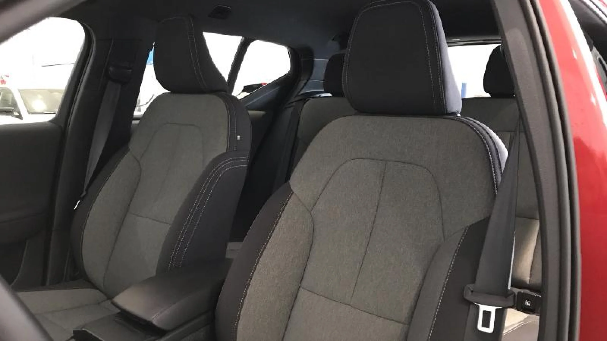 VOLVO XC40 2.0 B3 G CORE AUTO - Foto 9