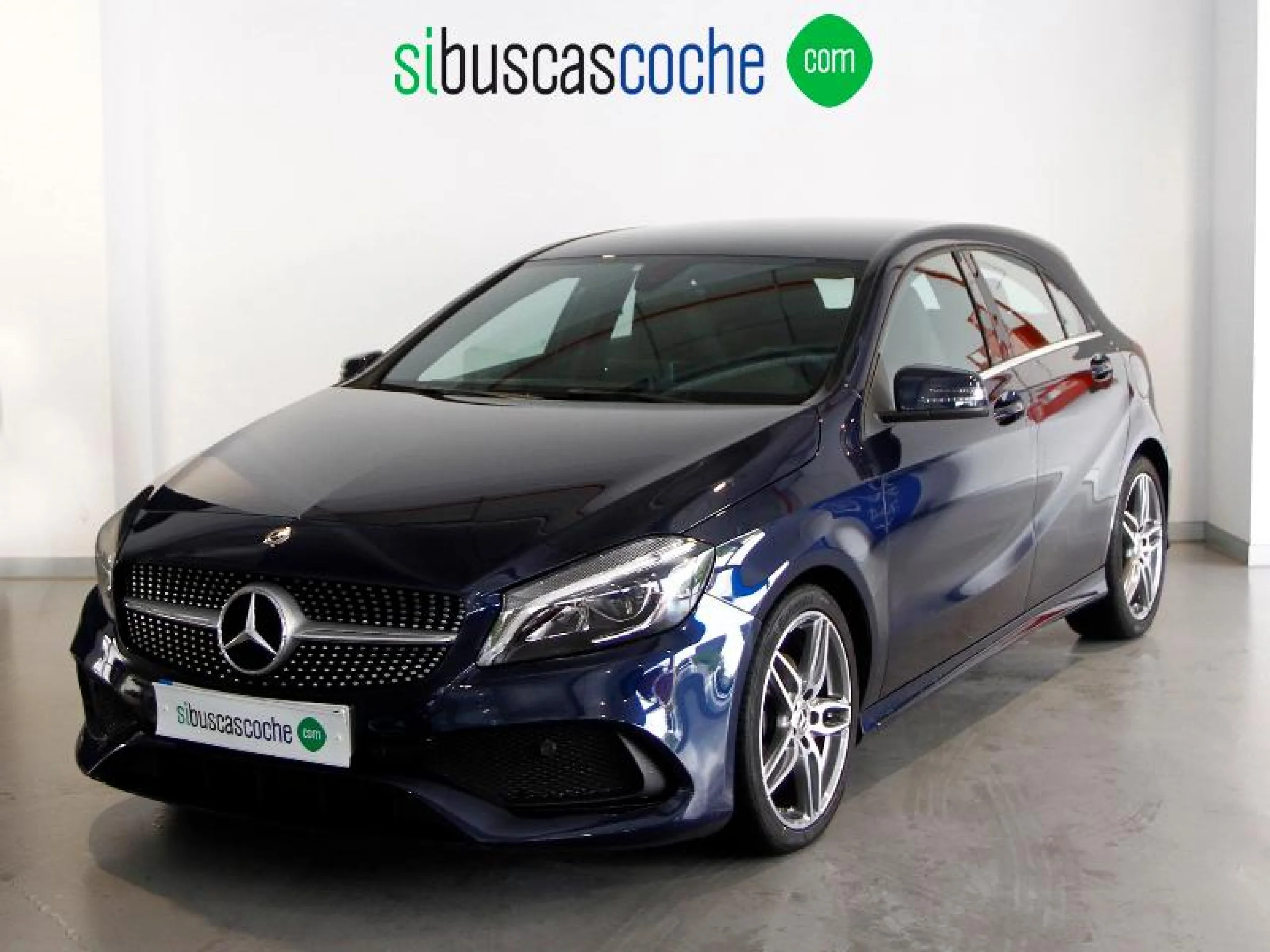 MERCEDES-BENZ CLASE A A 200 D AMG LINE - Foto 17