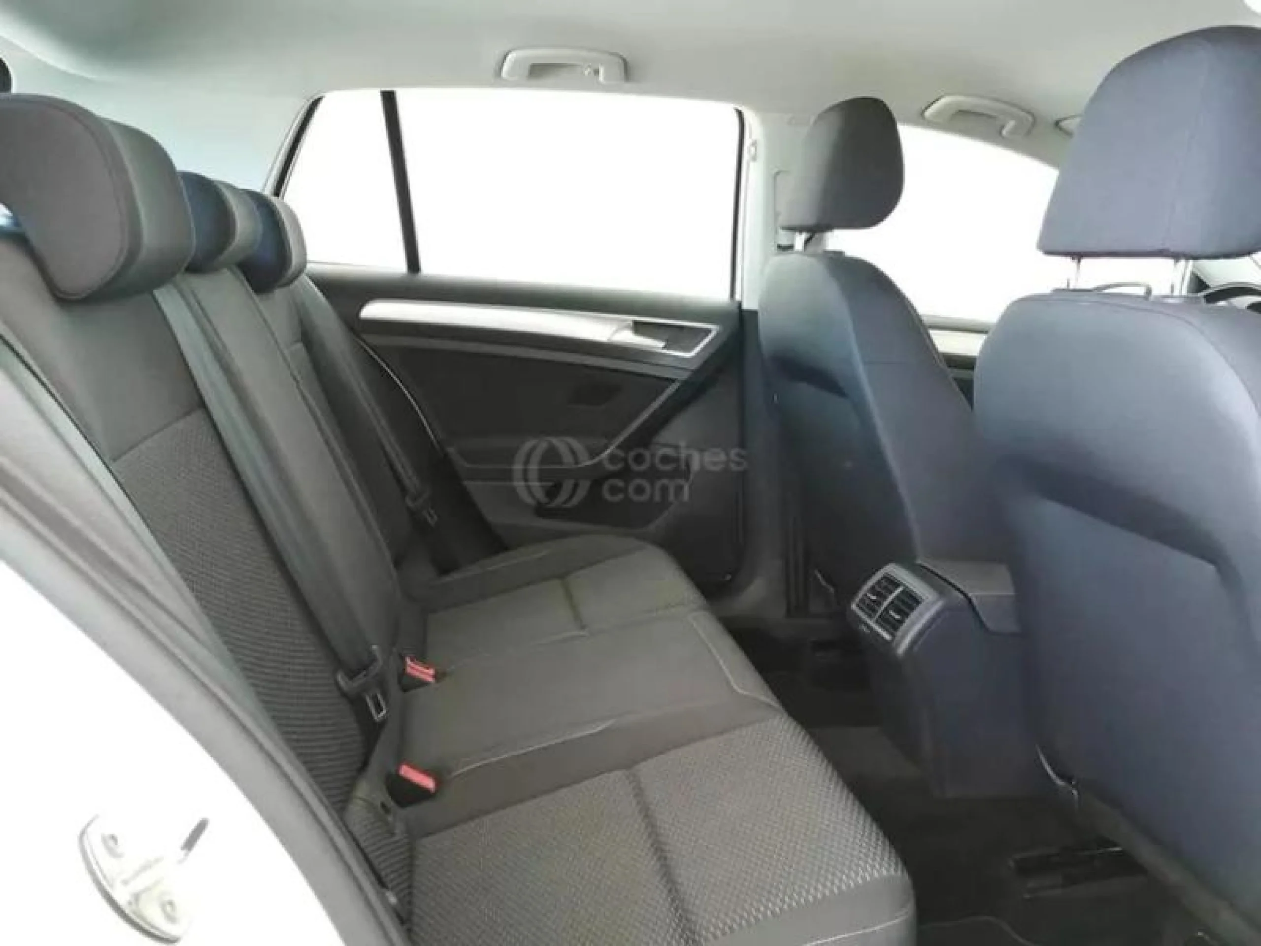 VOLKSWAGEN GOLF READY2GO 1.6 TDI 85KW (115CV) - Foto 4