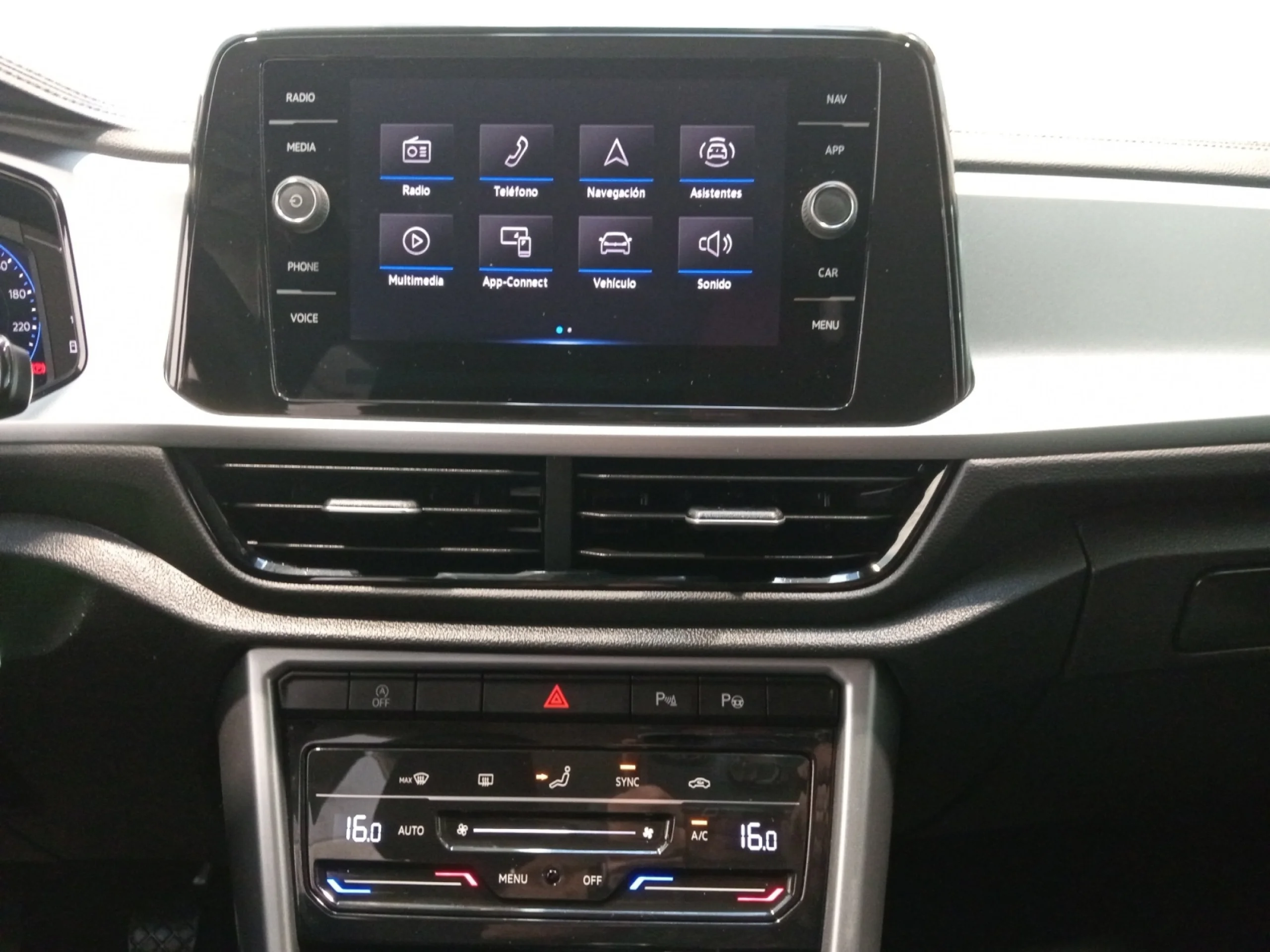 VOLKSWAGEN T ROC LIFE 2.0 TDI 85KW (115CV) - Foto 9