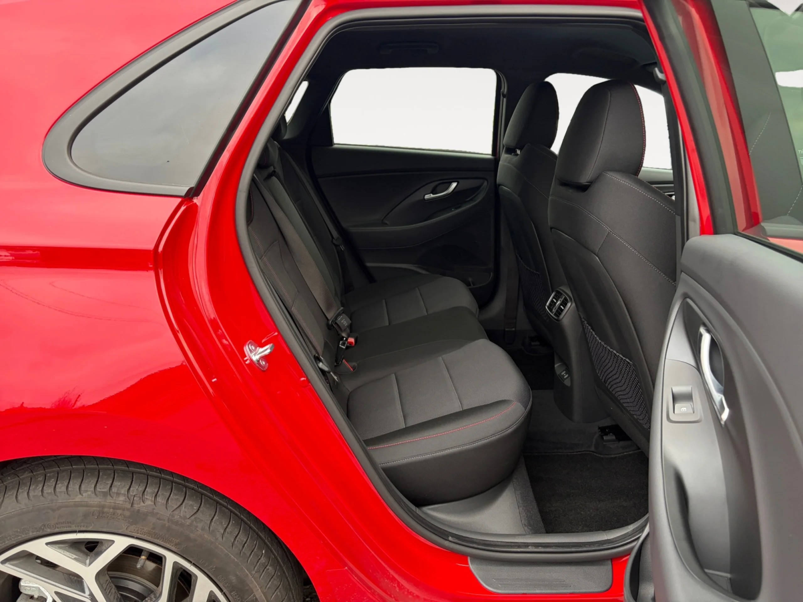 HYUNDAI I30 1.0 TGDI N LINE SE - Foto 6