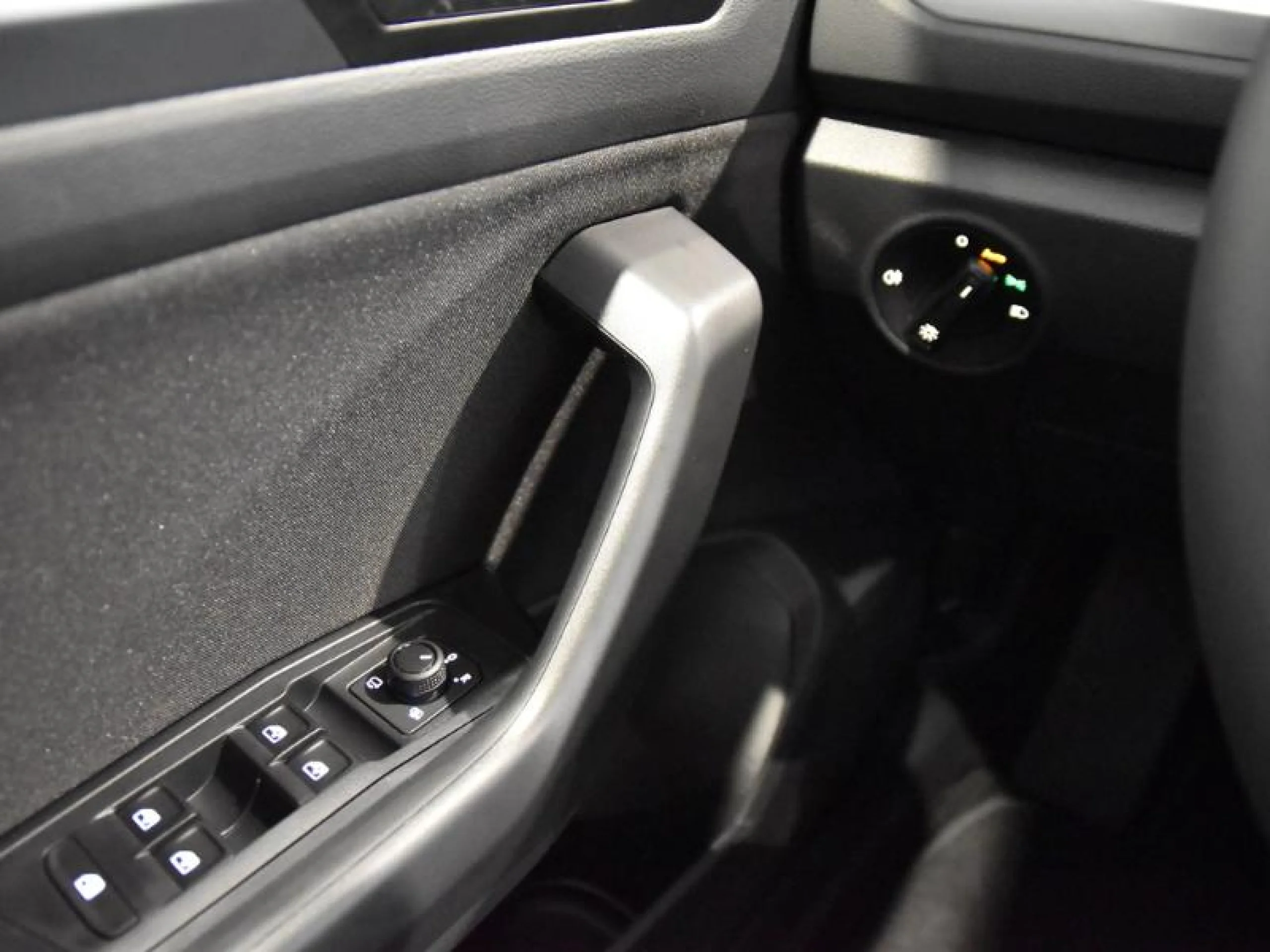 VOLKSWAGEN T ROC T ROC MÁS 1.0 TSI 85 KW (116 CV)  6 VEL. - Foto 16