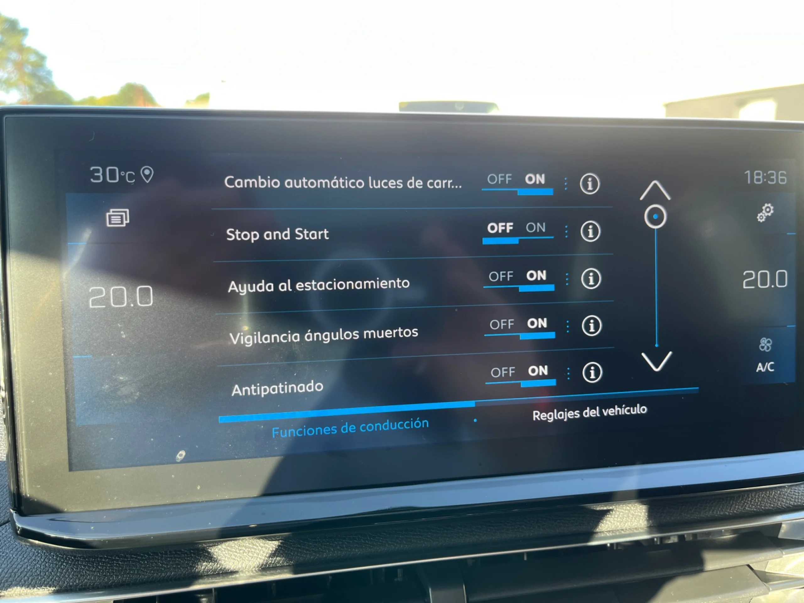 PEUGEOT 3008 1.2 PURETECH 96KW (130CV) S&S GT - Foto 12