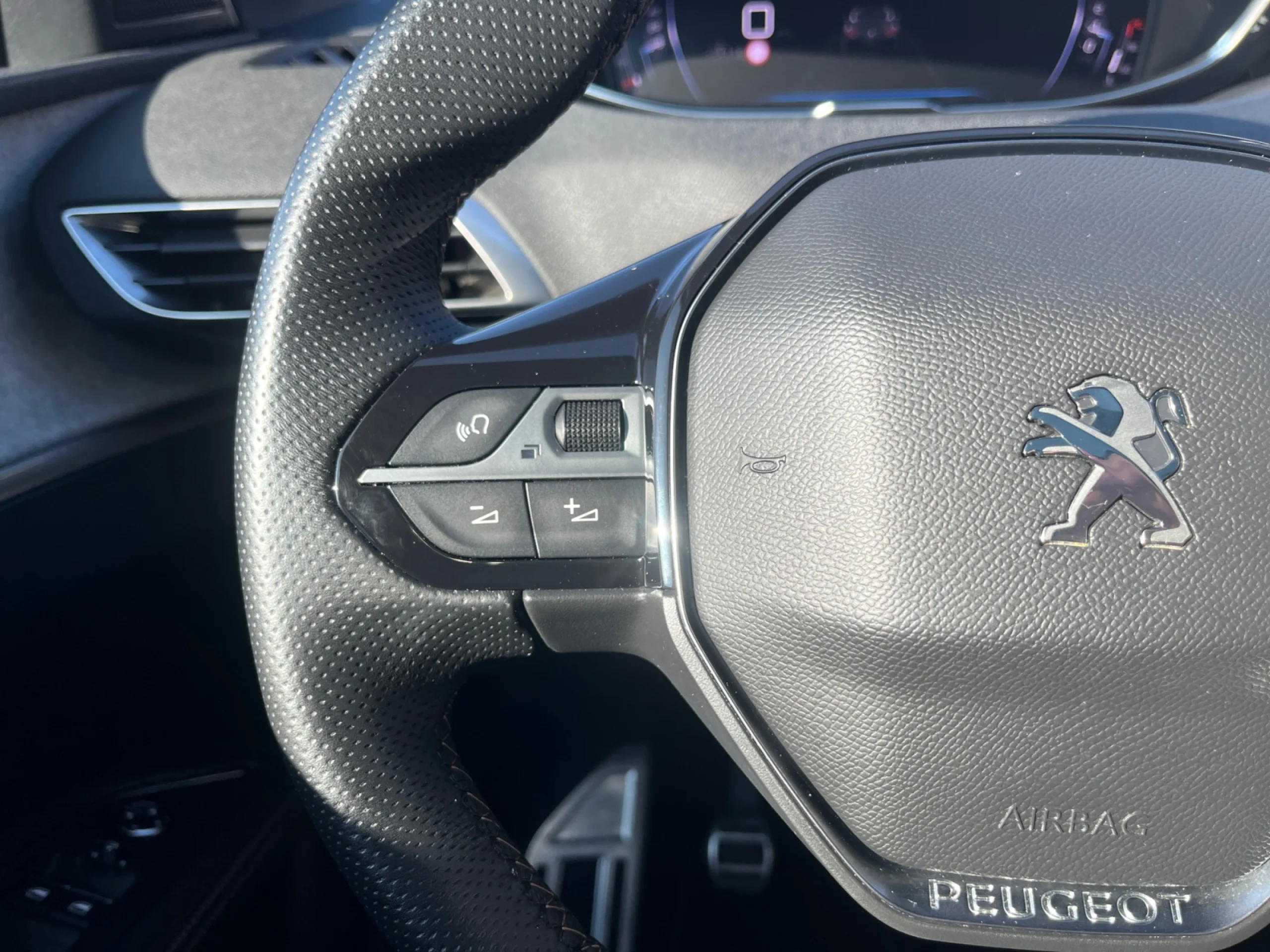 PEUGEOT 3008 1.2 PURETECH 96KW (130CV) S&S GT - Foto 15