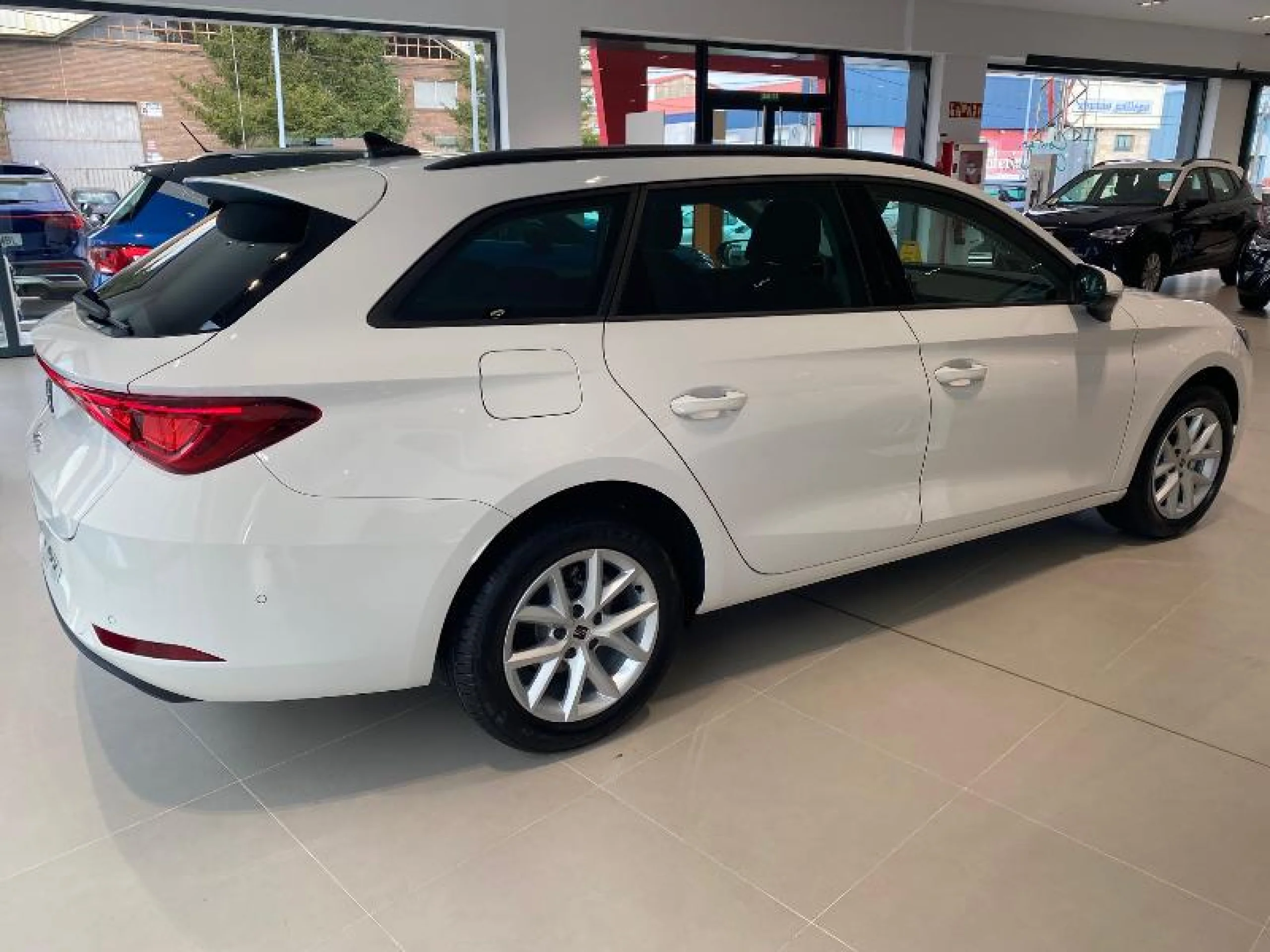 SEAT LEON SP 1.0 TSI 81KW S&S STYLE XL - Foto 2