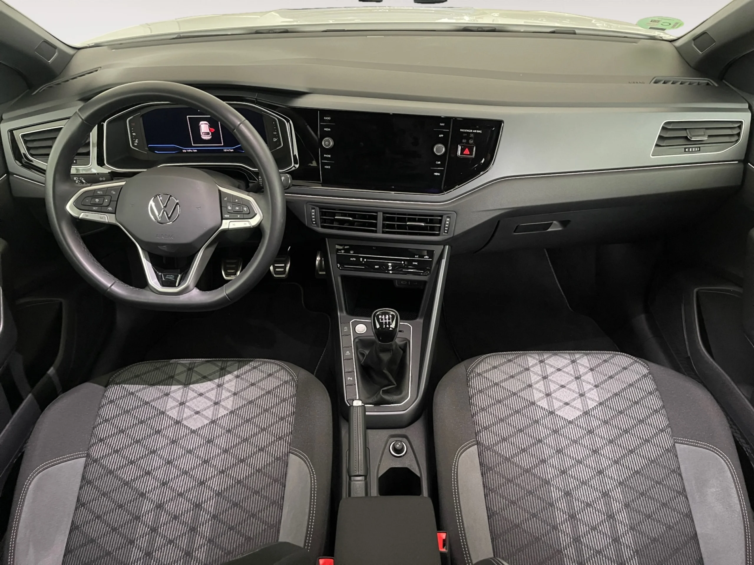 VOLKSWAGEN TAIGO TAIGO R LINE 1.0 TSI 81 KW (110 CV )  6 VEL. - Foto 4