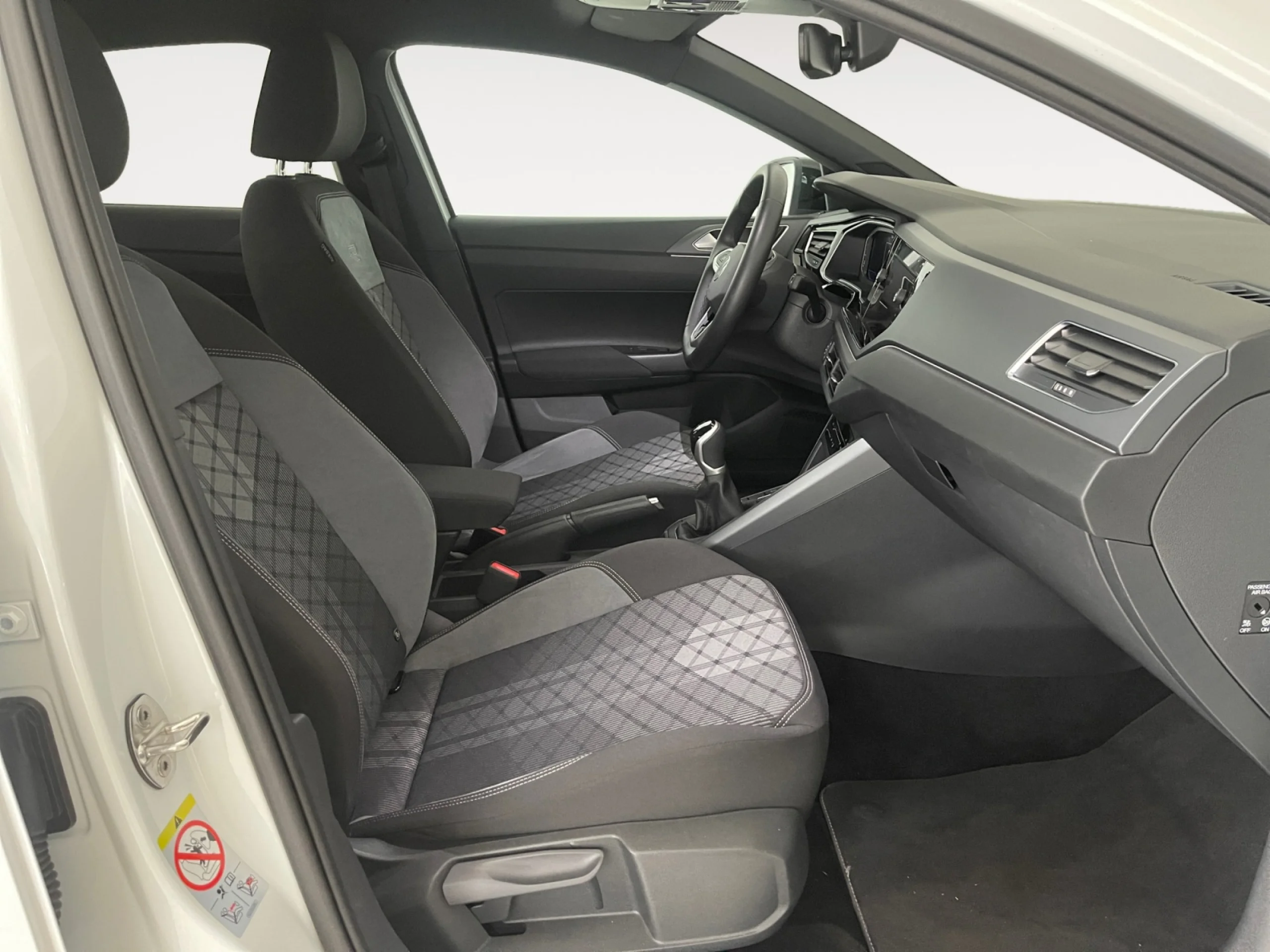 VOLKSWAGEN TAIGO TAIGO R LINE 1.0 TSI 81 KW (110 CV )  6 VEL. - Foto 5