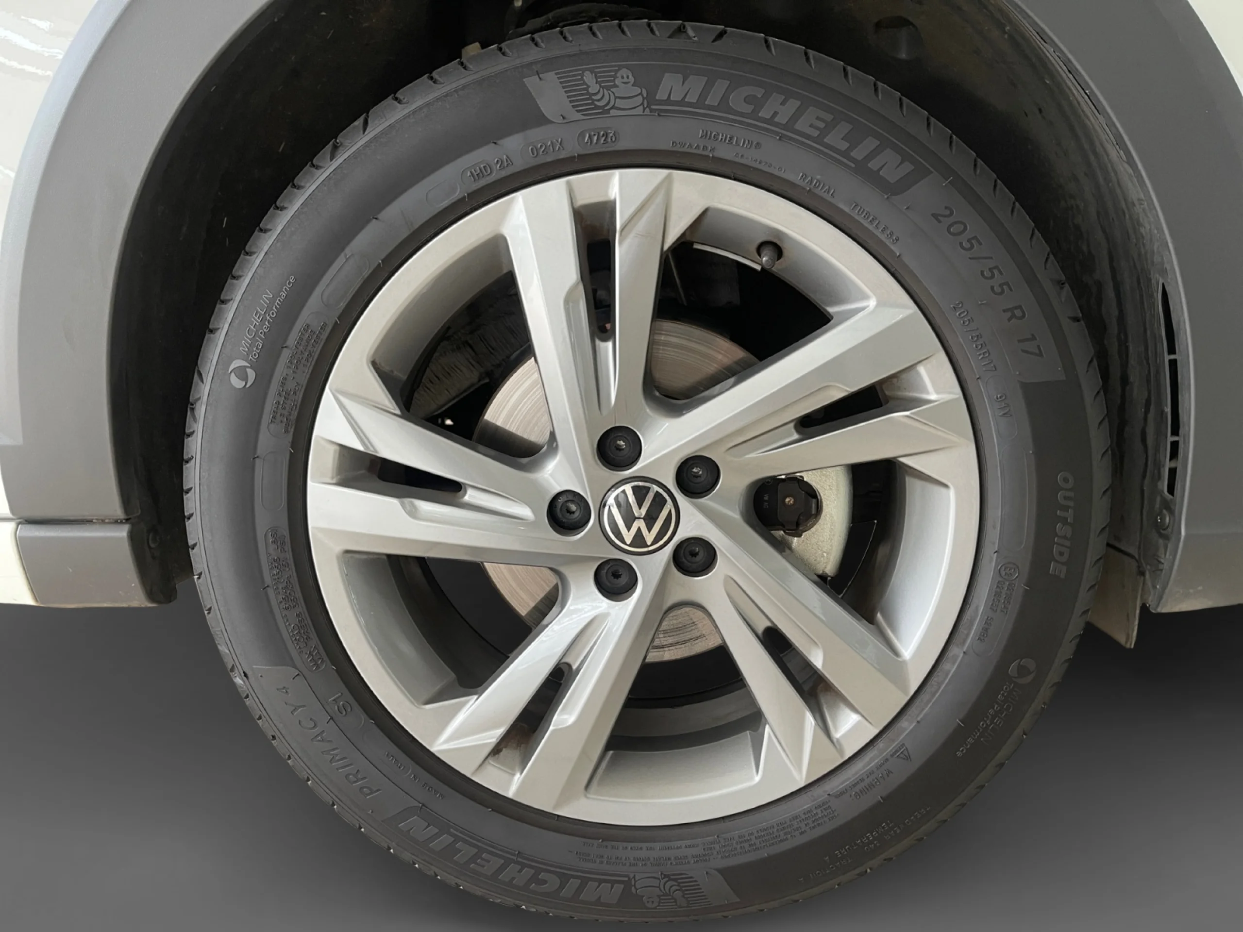 VOLKSWAGEN TAIGO TAIGO R LINE 1.0 TSI 81 KW (110 CV )  6 VEL. - Foto 8