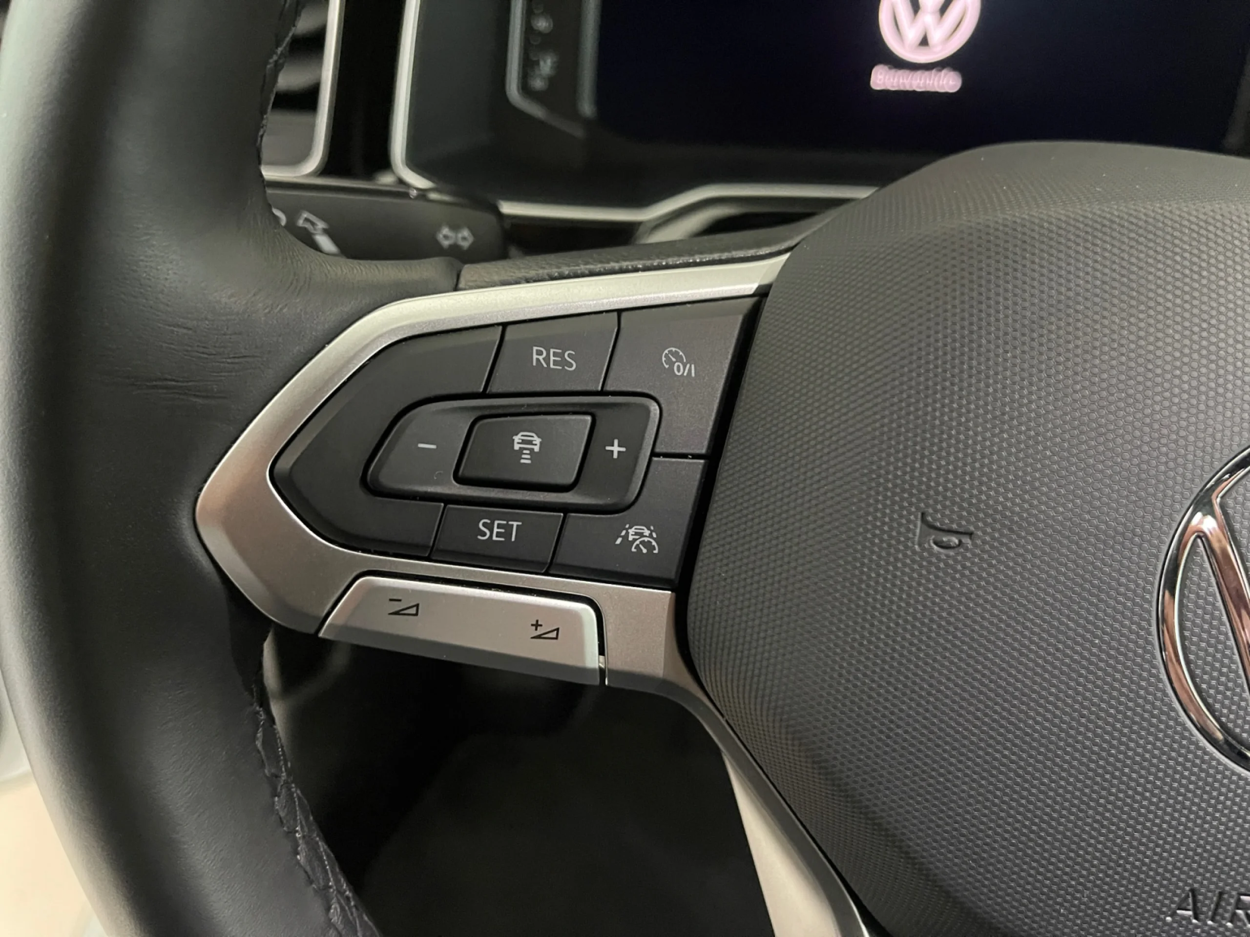 VOLKSWAGEN TAIGO TAIGO R LINE 1.0 TSI 81 KW (110 CV )  6 VEL. - Foto 9