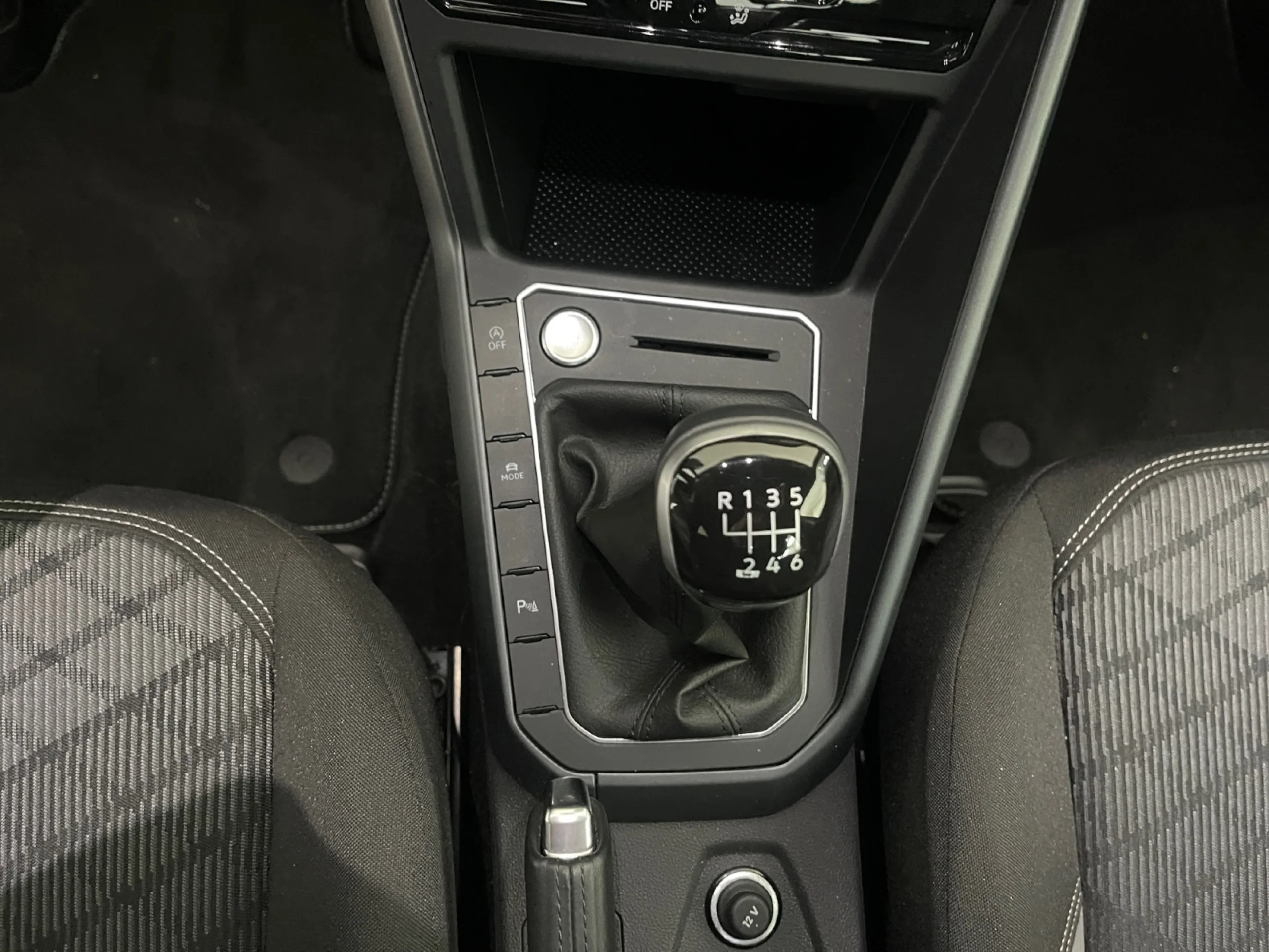 VOLKSWAGEN TAIGO TAIGO R LINE 1.0 TSI 81 KW (110 CV )  6 VEL. - Foto 11