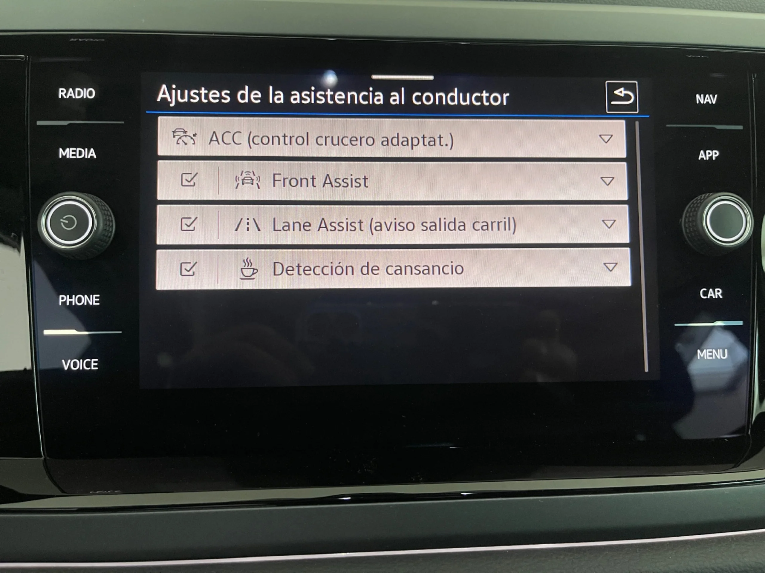 VOLKSWAGEN TAIGO TAIGO R LINE 1.0 TSI 81 KW (110 CV )  6 VEL. - Foto 16