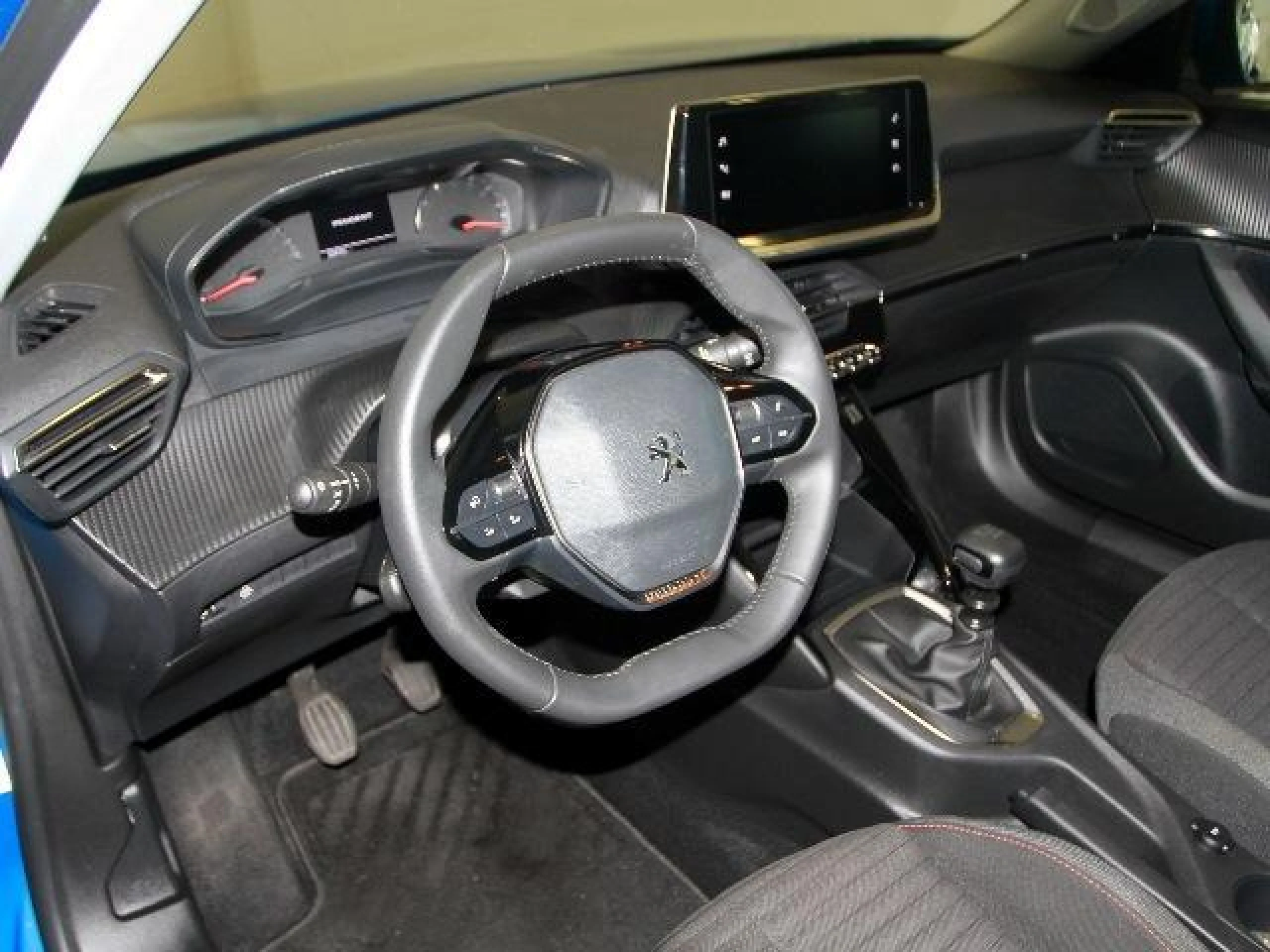 PEUGEOT 2008 ALLURE PACK PURETECH 130 S&S BVM6 - Foto 5