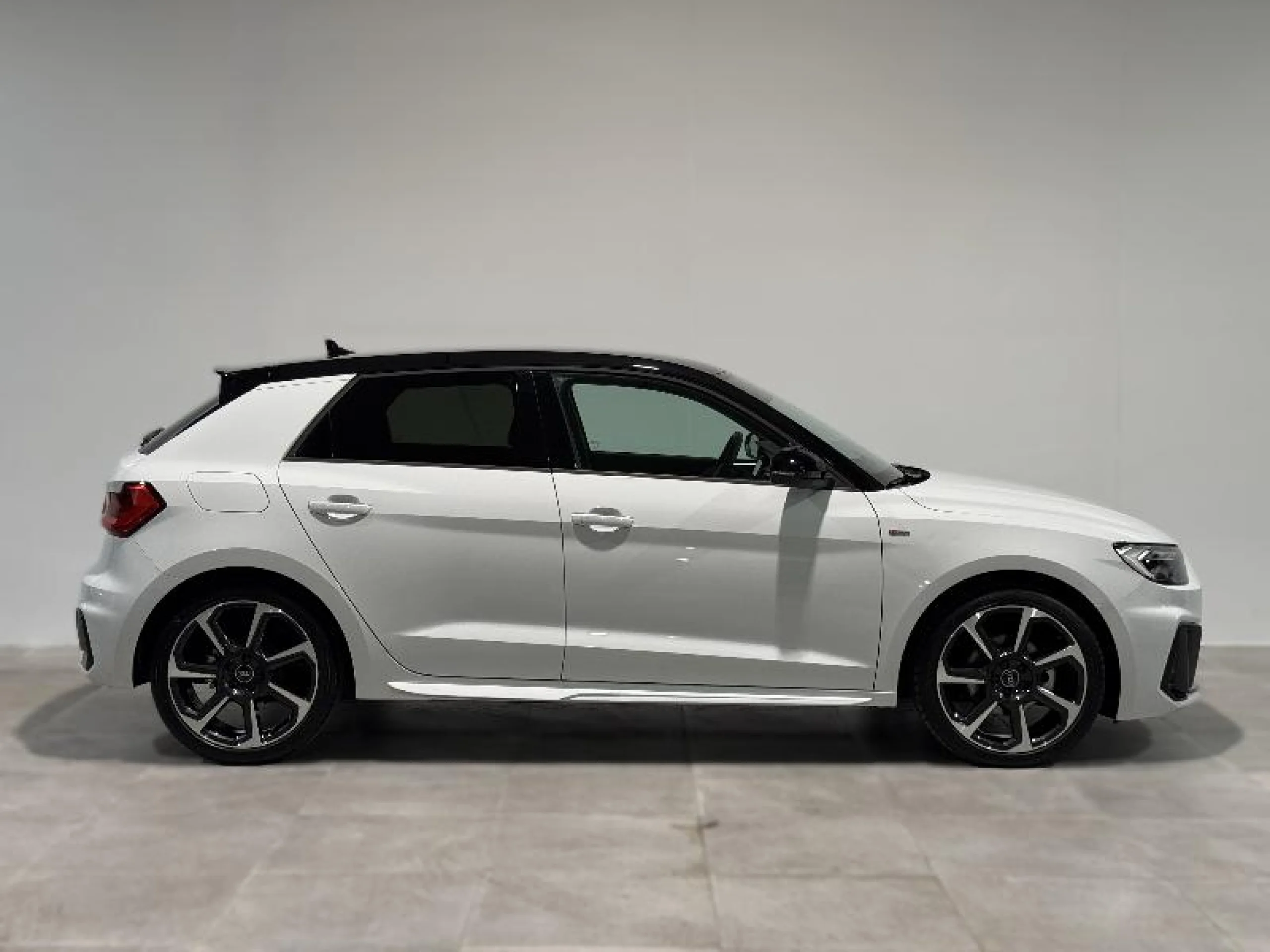 AUDI A1 SPORTBACK ADRENALIN 30 TFSI 81KW S TRON - Foto 3