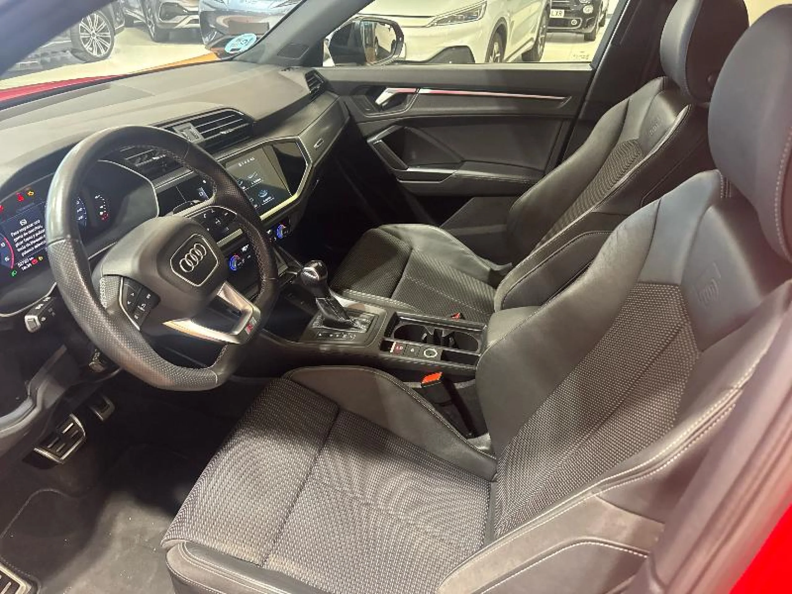 AUDI Q3 BLACK LINE 35 TDI 110KW (150CV) S TRONIC - Foto 9