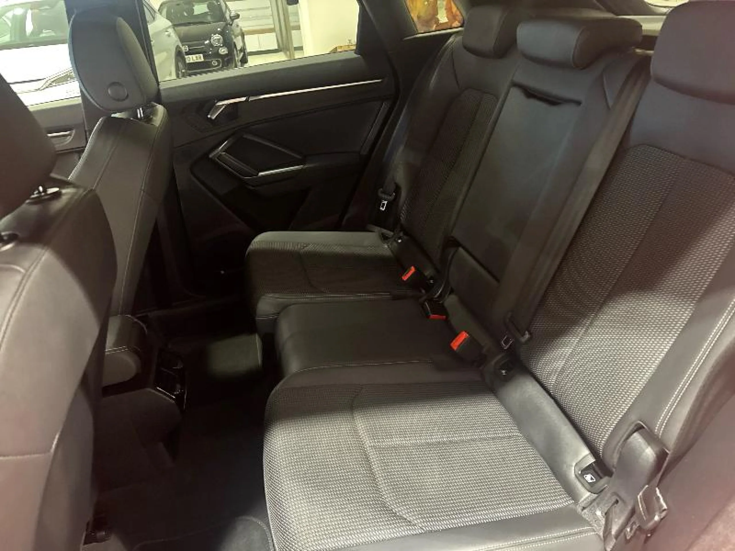 AUDI Q3 BLACK LINE 35 TDI 110KW (150CV) S TRONIC - Foto 10