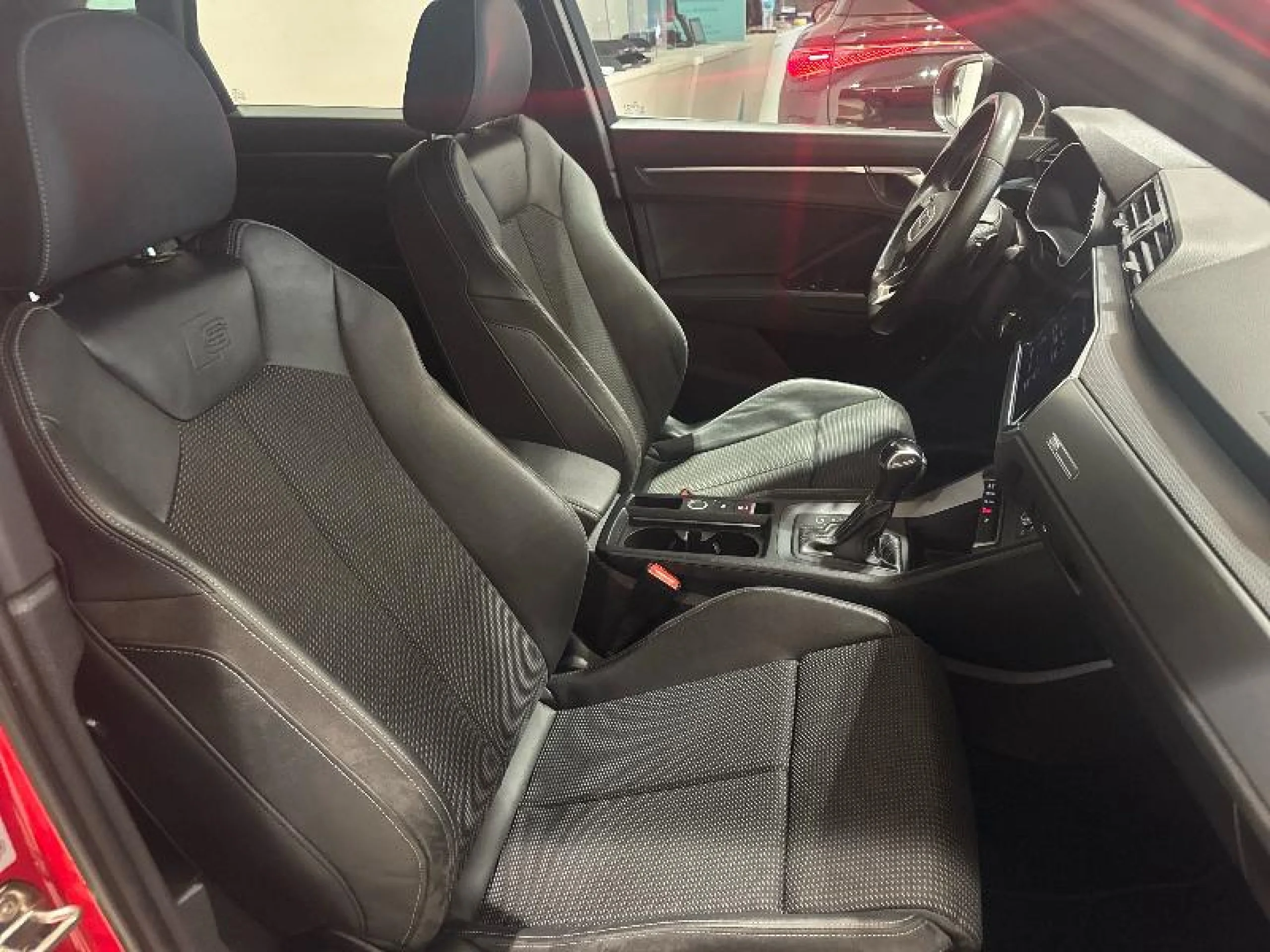 AUDI Q3 BLACK LINE 35 TDI 110KW (150CV) S TRONIC - Foto 13