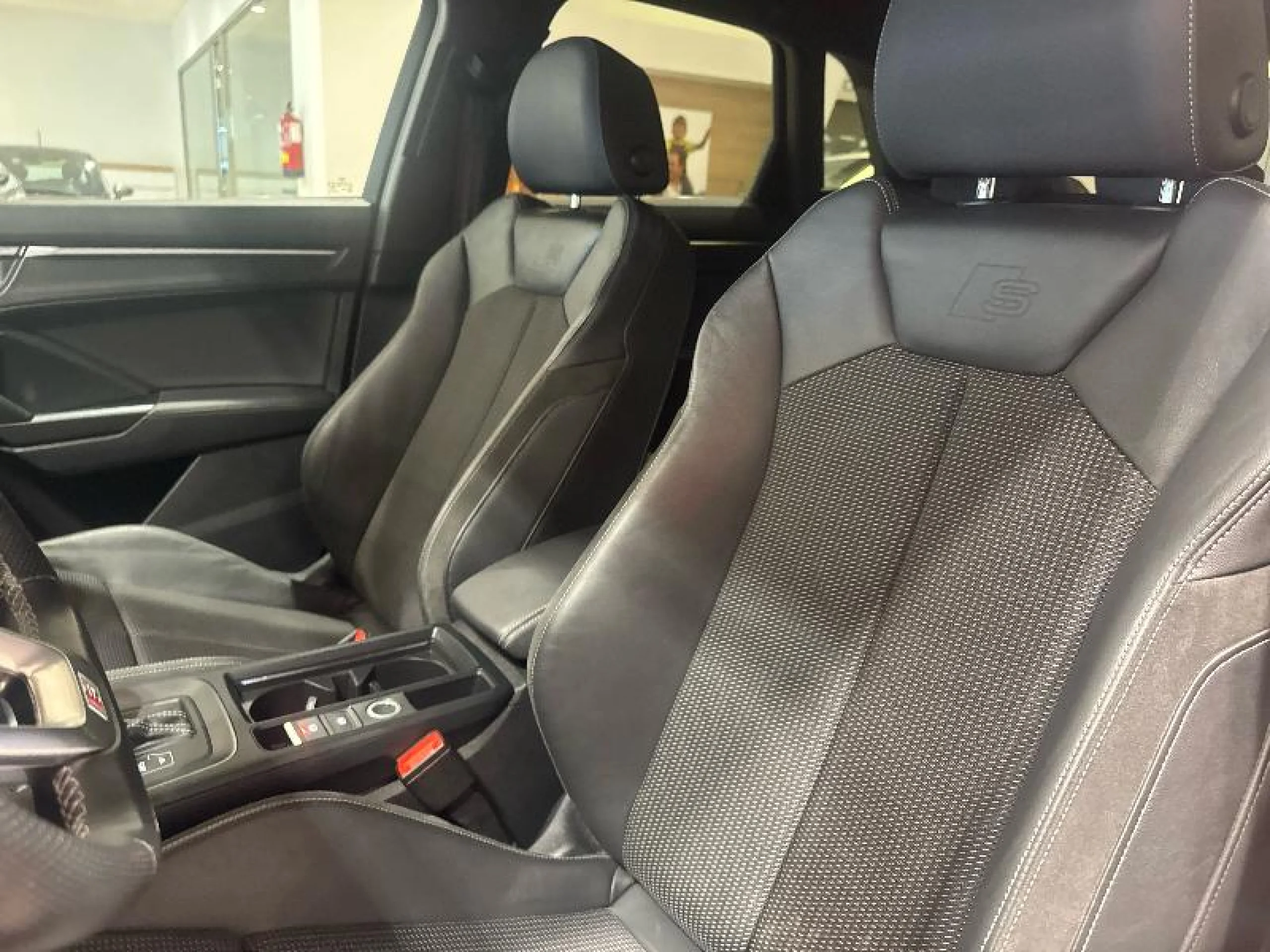 AUDI Q3 BLACK LINE 35 TDI 110KW (150CV) S TRONIC - Foto 24